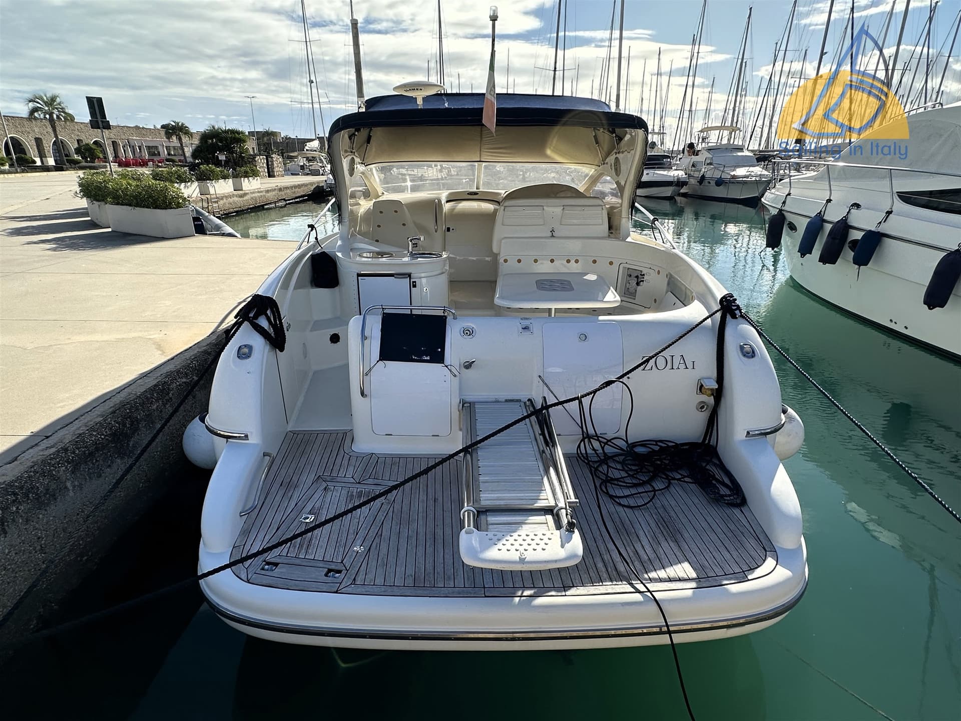 Gobbi 375 Sc - Deck View Gobbi 375 Sc - Deck View