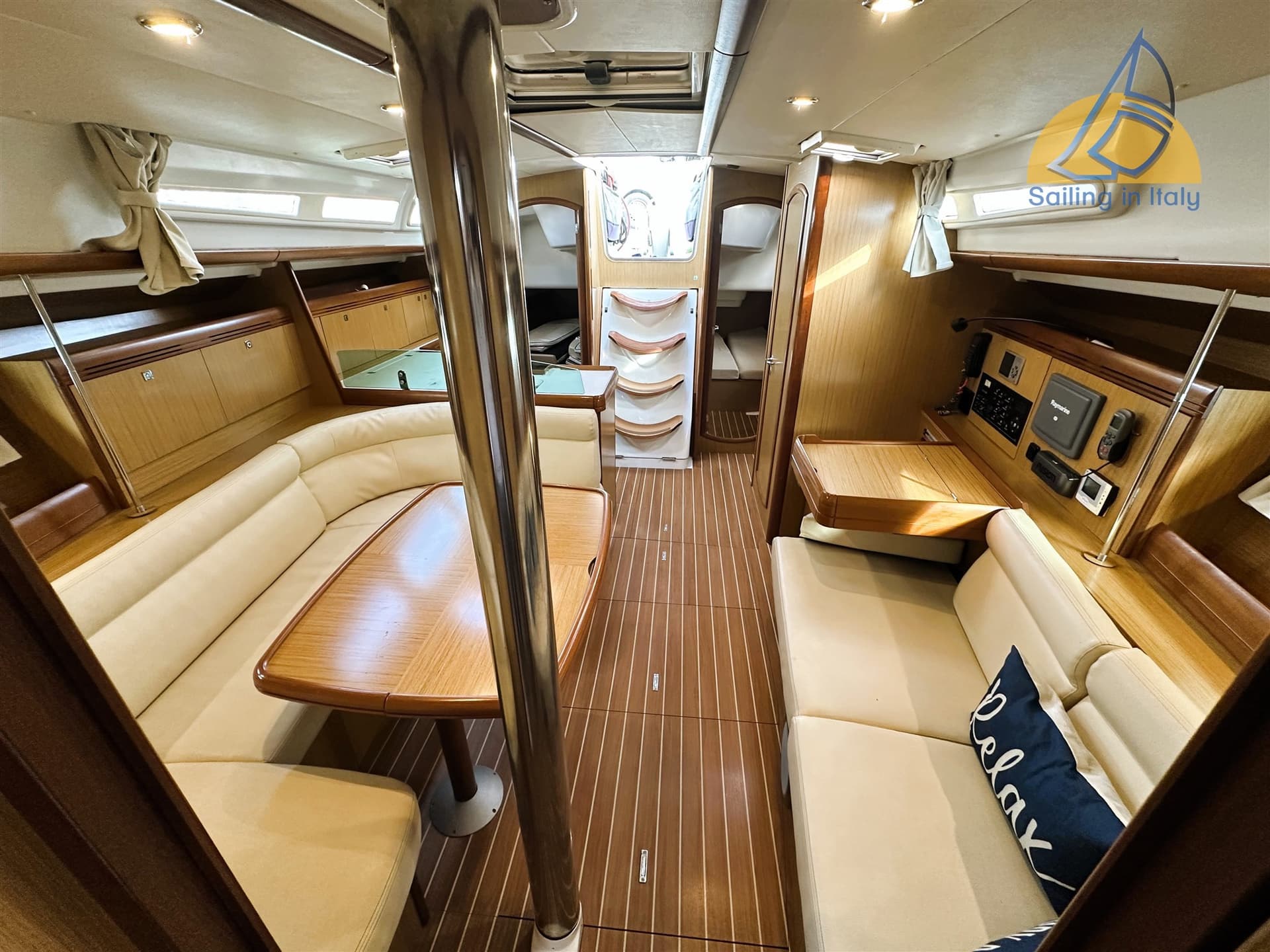 Jeanneau SUN ODYSSEY 42i d'occasion - image hero 13