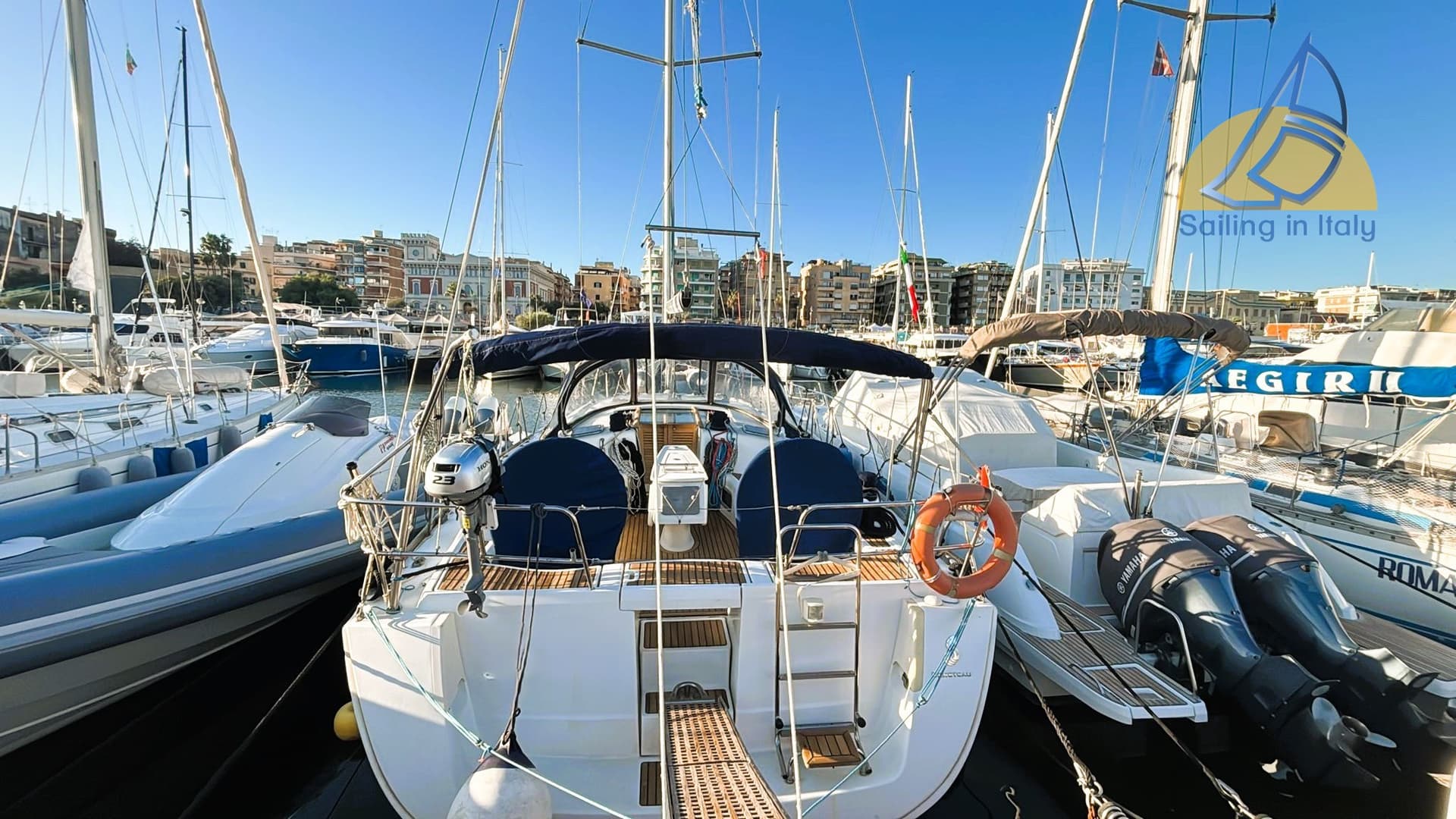 Beneteau Oceanis 43 - Detail View 1 Beneteau Oceanis 43 - Detail View 1