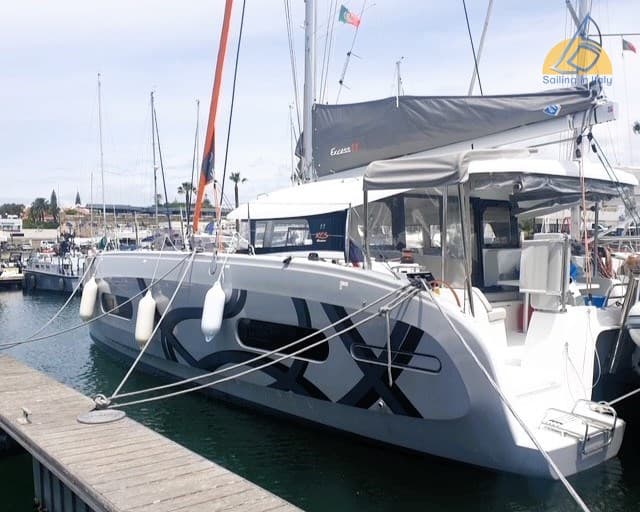 Excess Excess 11 - Interior View Excess Excess 11 - Interior View