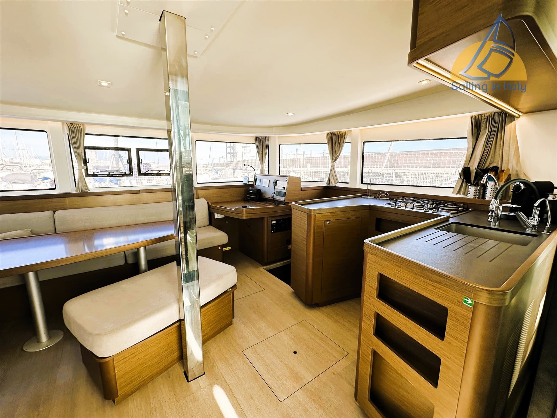 Lagoon 42 d'occasion - image hero 15