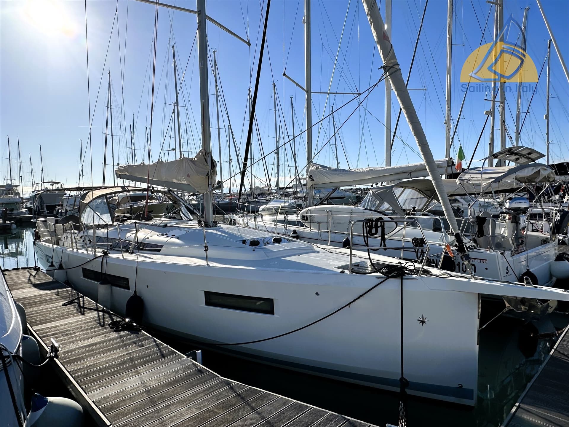 Jeanneau Sun Odyssey 440 - Main View Jeanneau Sun Odyssey 440 - Main View