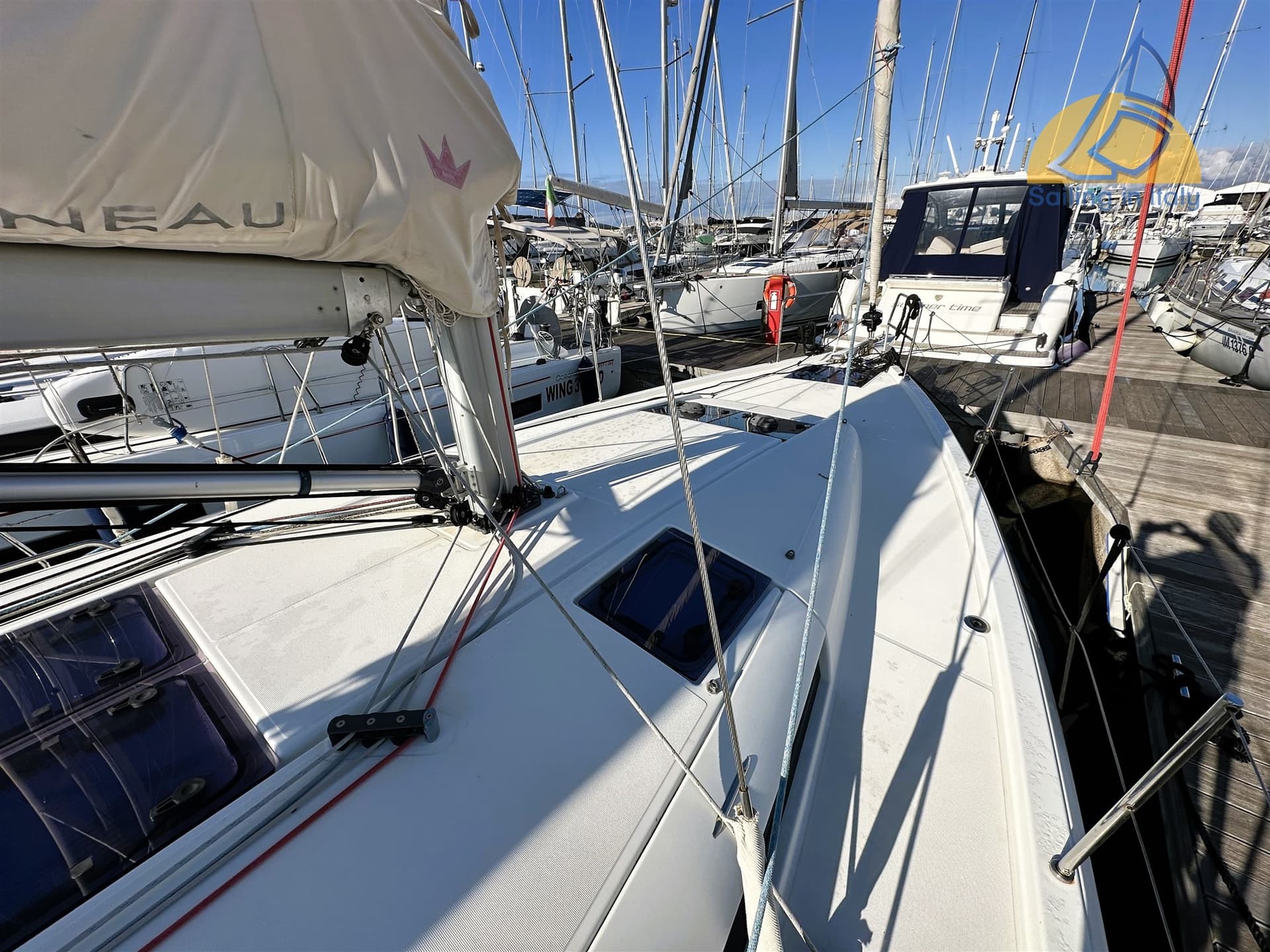 Jeanneau Sun Odyssey 440 - Interior View Jeanneau Sun Odyssey 440 - Interior View