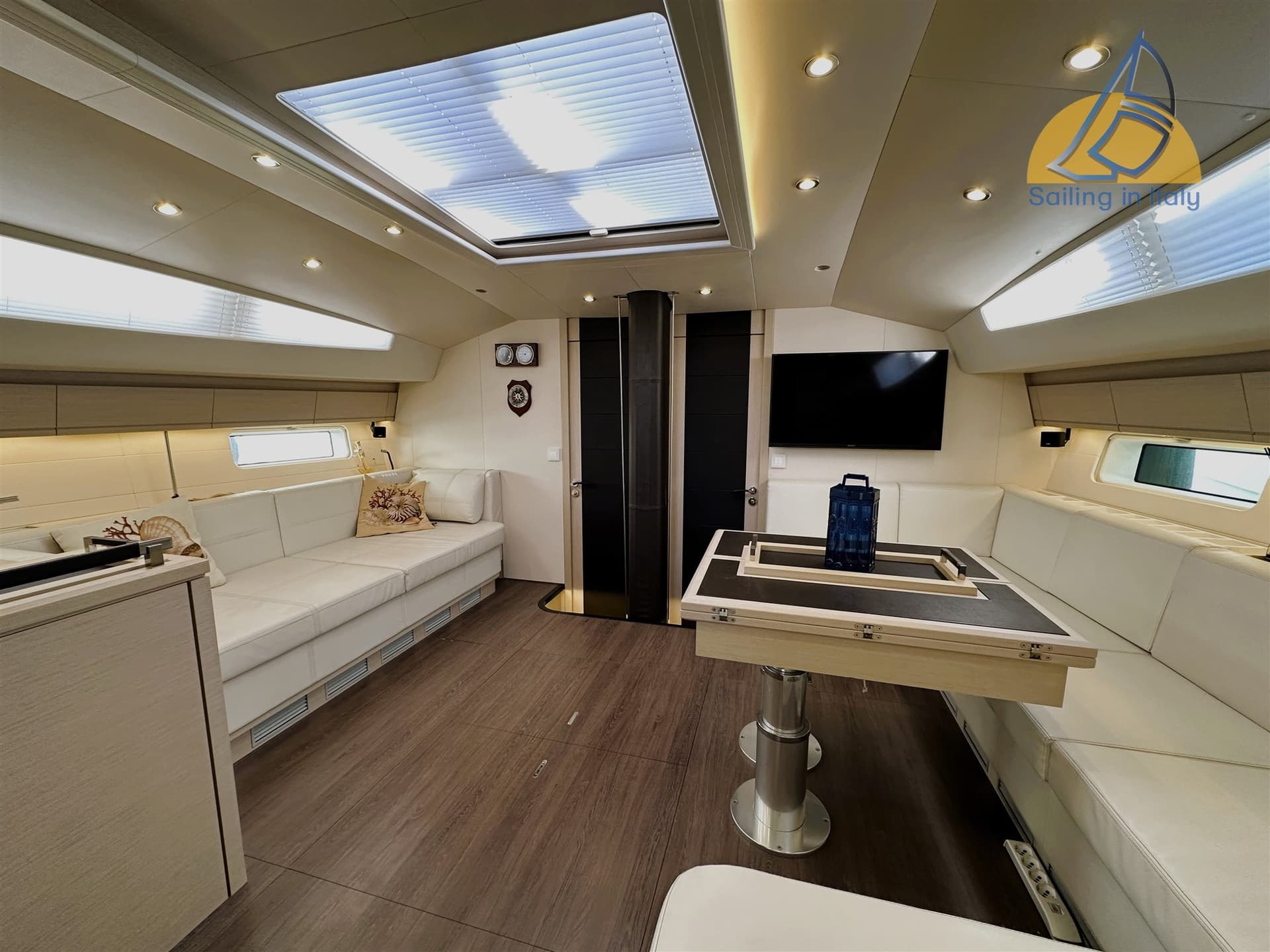 Jeanneau 64 d'occasion - image hero 14