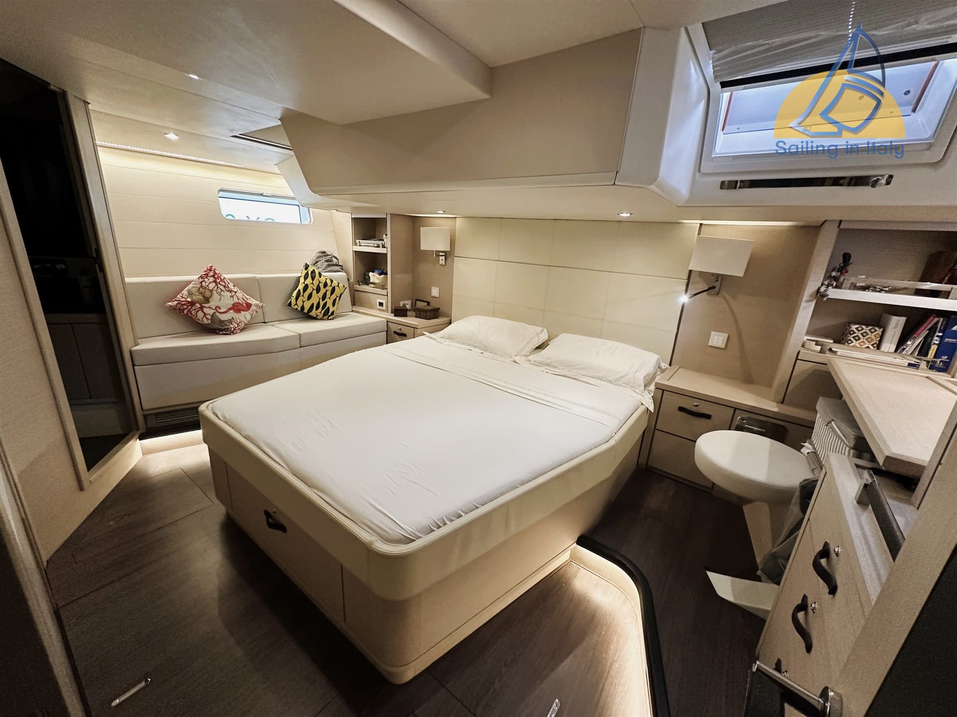 Jeanneau 64 d'occasion - image hero 20