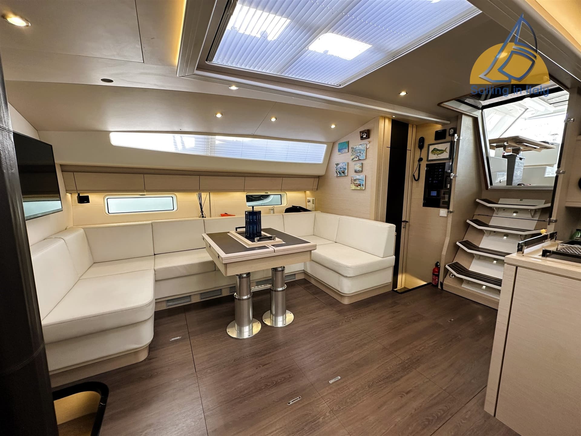 Jeanneau 64 d'occasion - image hero 18