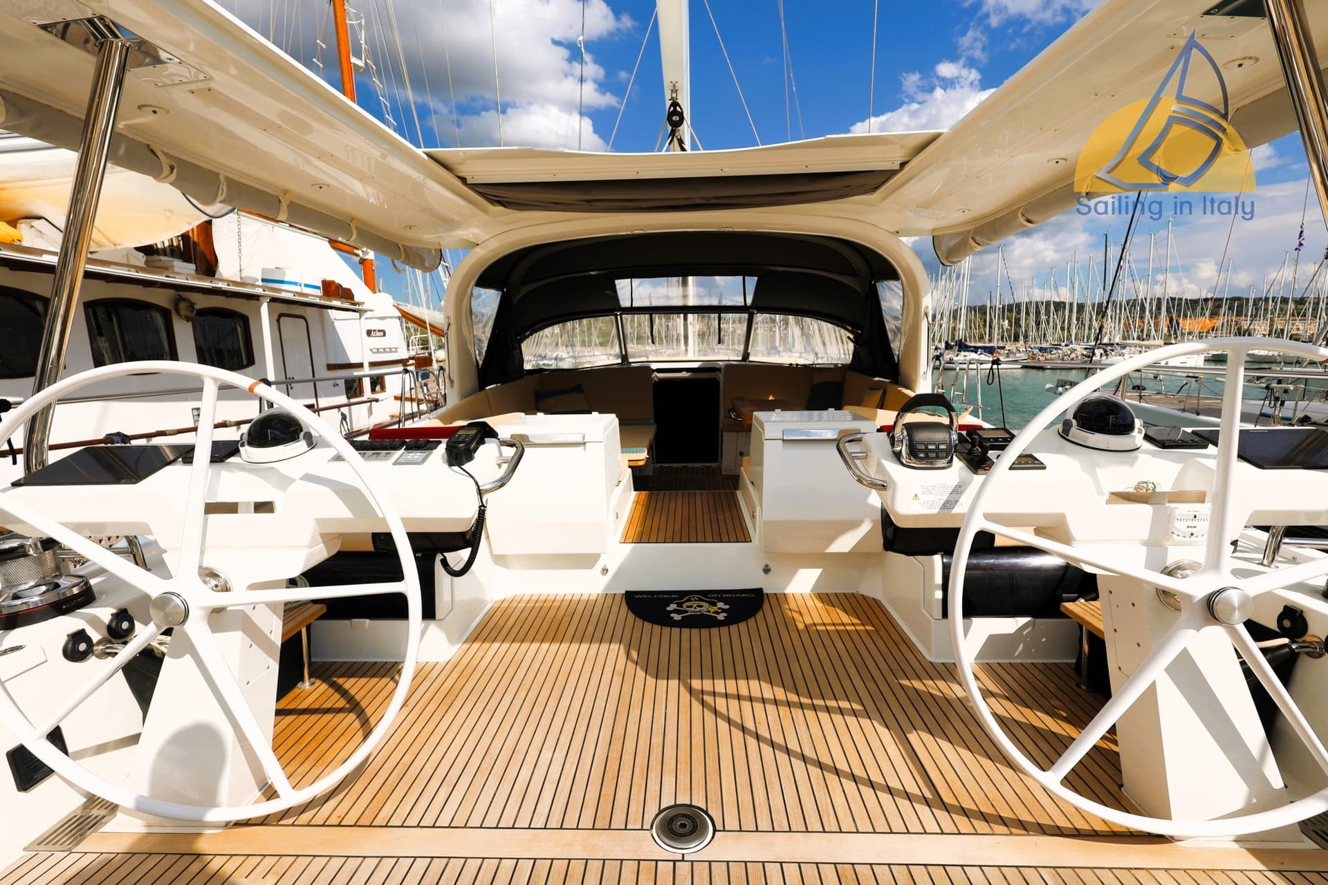 Jeanneau 64 d'occasion - image hero 10