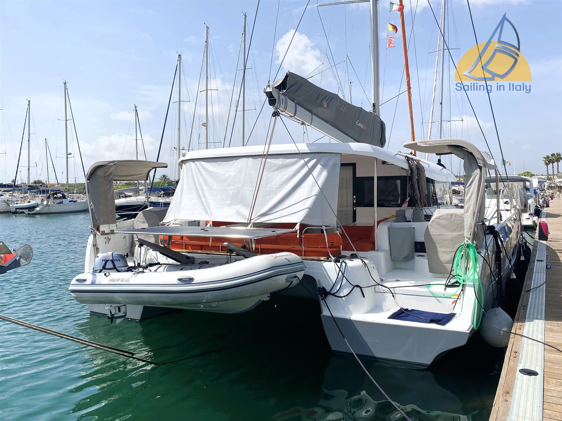 Excess Excess 14 - Interior View Excess Excess 14 - Interior View