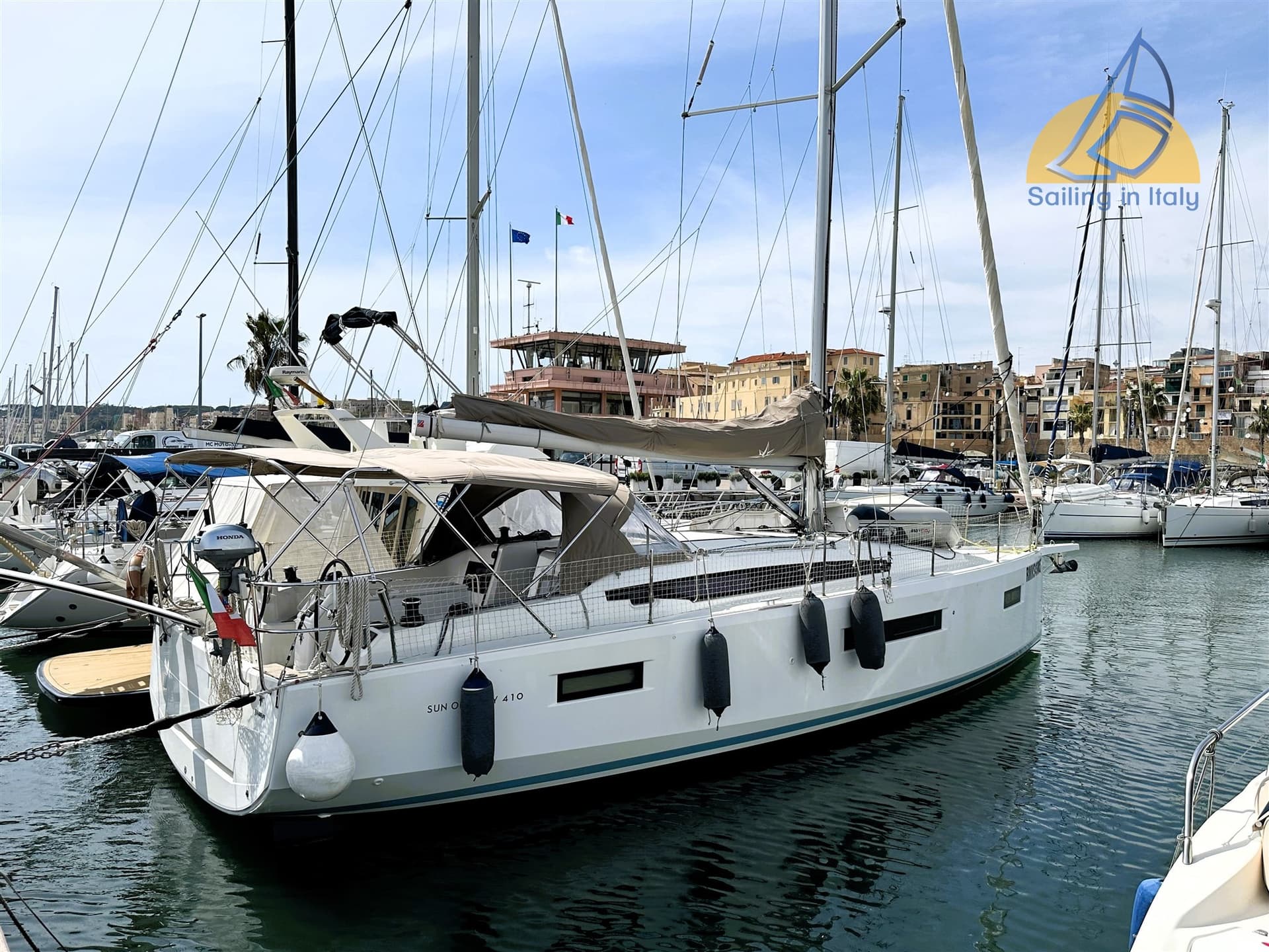 Jeanneau Sun Odyssey 410 - Main View Jeanneau Sun Odyssey 410 - Main View