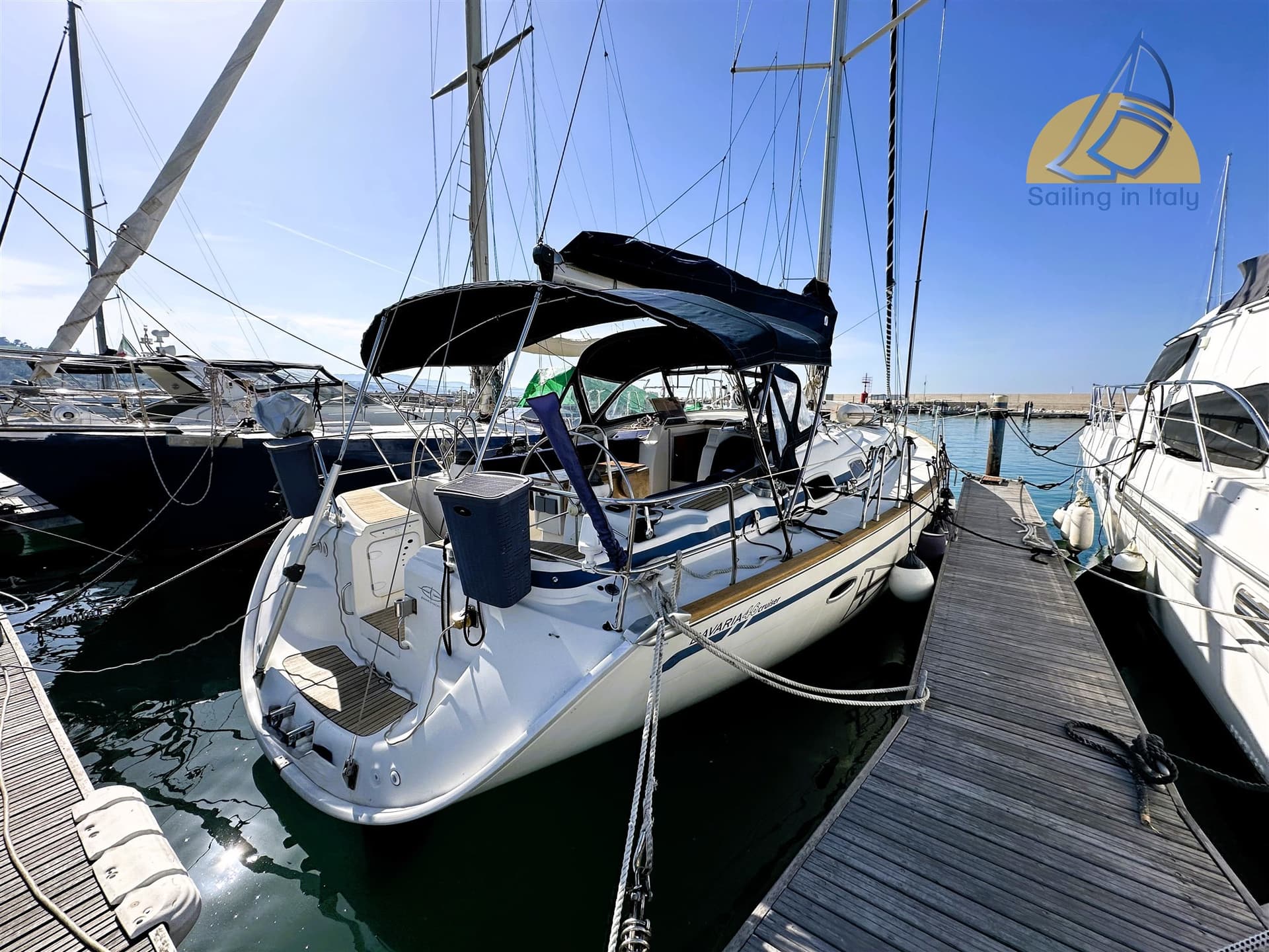 Bavaria 46 Cruiser - Interior View Bavaria 46 Cruiser - Interior View