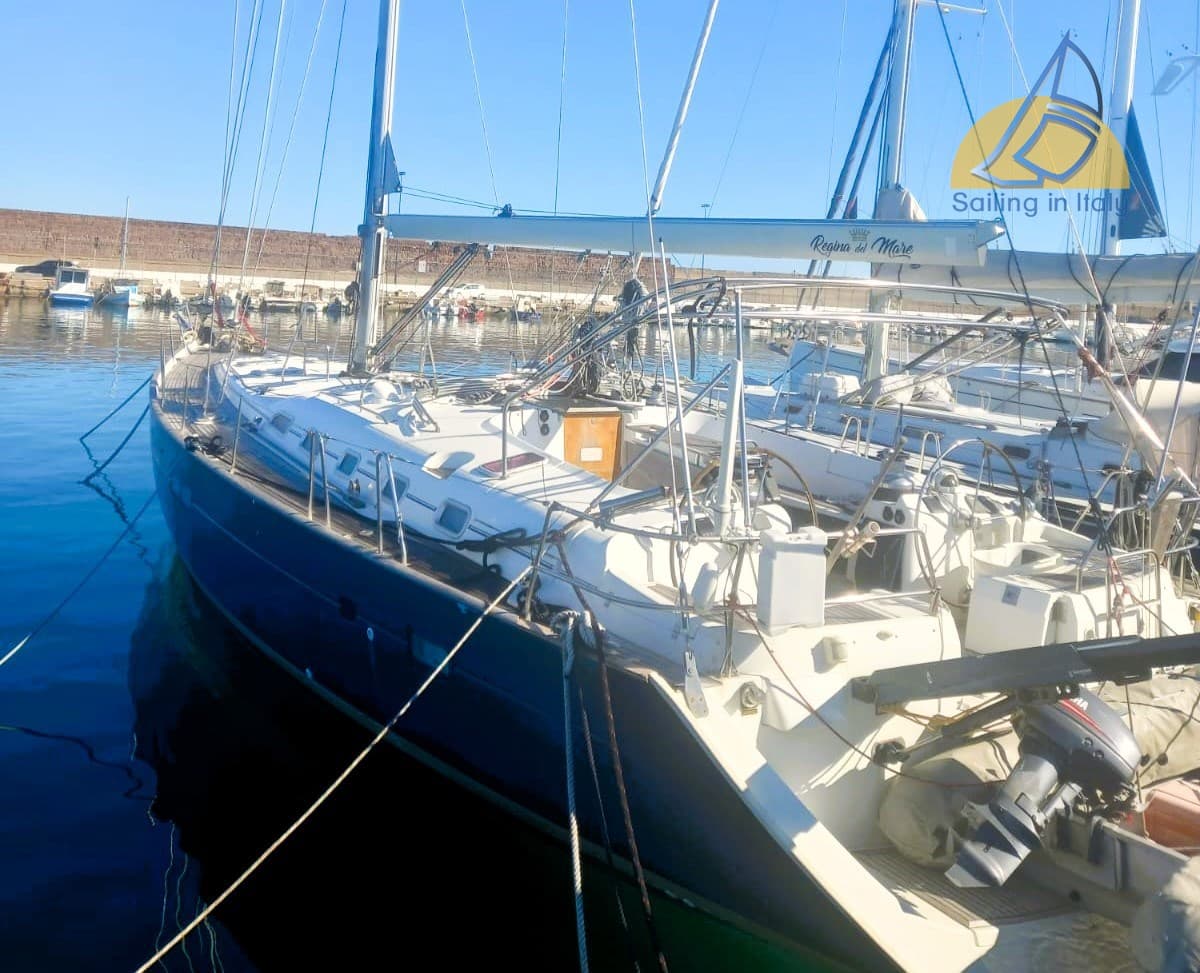 Beneteau Oceanis 523 Clipper - Detail View 1 Beneteau Oceanis 523 Clipper - Detail View 1