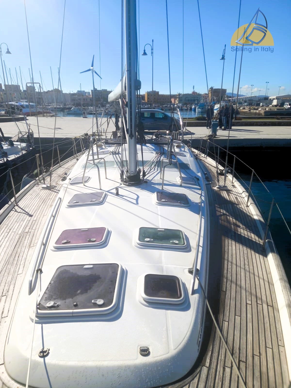 Beneteau Oceanis 523 Clipper - Deck View Beneteau Oceanis 523 Clipper - Deck View