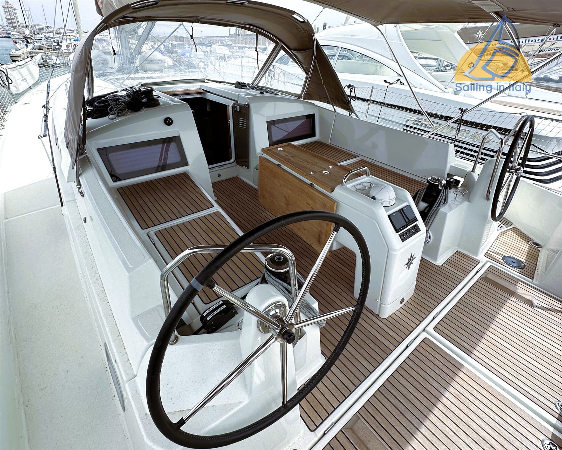 Jeanneau SUN ODYSSEY 440 usato - foto hero 3