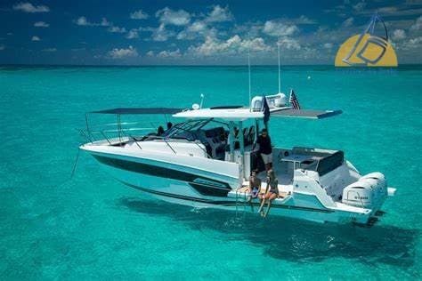 Jeanneau Cap Camarat 12.5 Wa - Detail View 1 Jeanneau Cap Camarat 12.5 Wa - Detail View 1