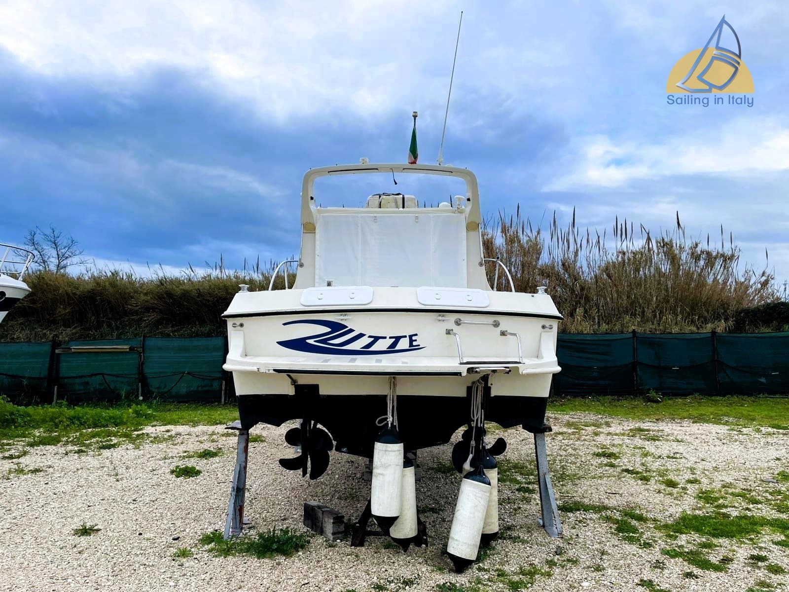 Cantiere Nautico Spinella Giglio 26 - Deck View Cantiere Nautico Spinella Giglio 26 - Deck View