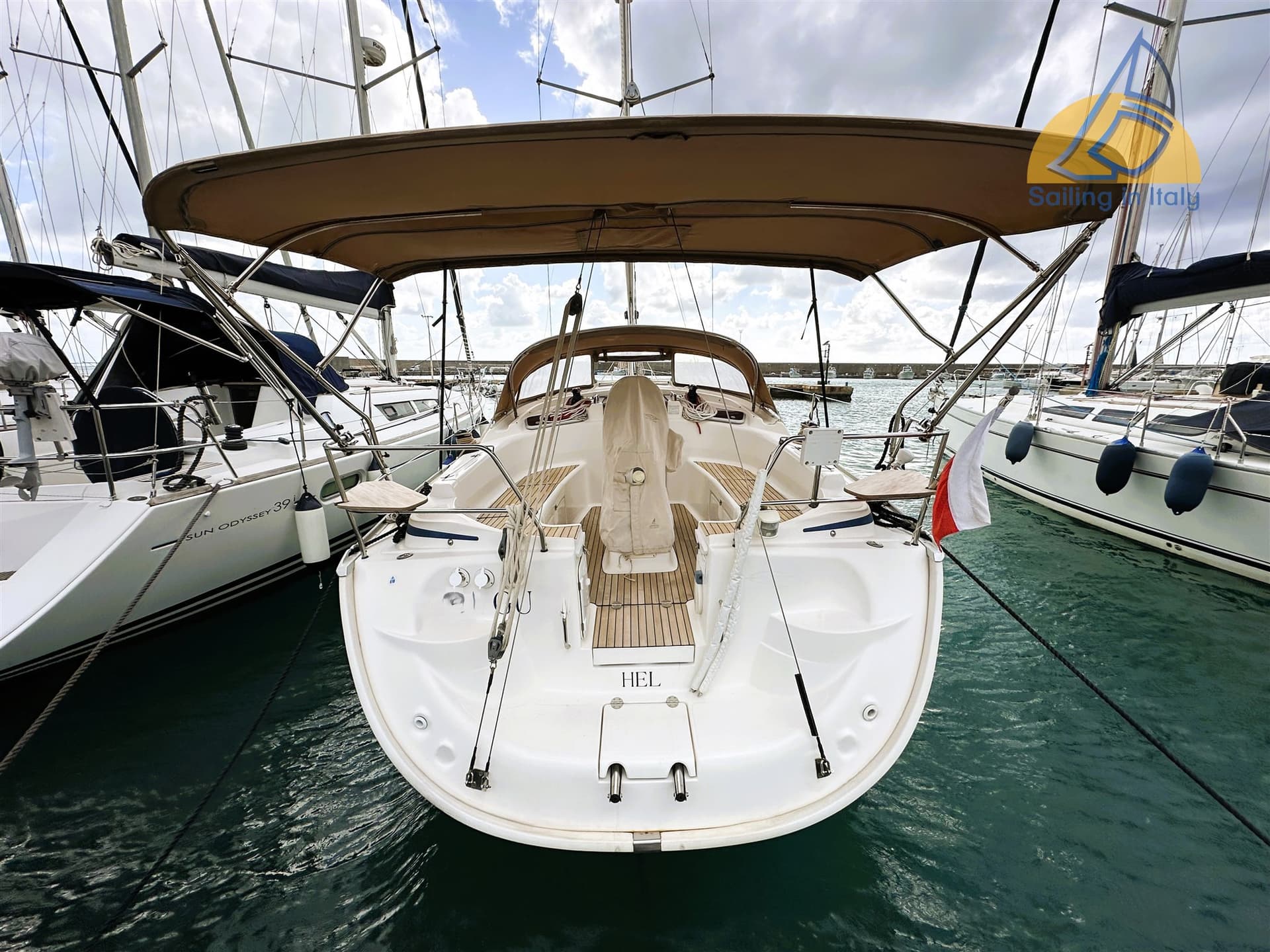 Bavaria 37 Cruiser - Detail View 1 Bavaria 37 Cruiser - Detail View 1