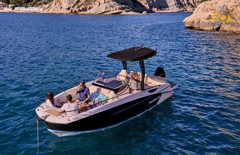 Quicksilver 805 Open - Detail View 1 Quicksilver 805 Open - Detail View 1