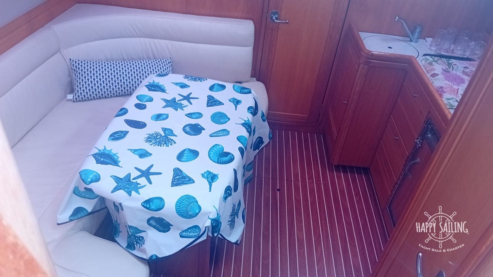 Bavaria 33 Sport used - hero image 7