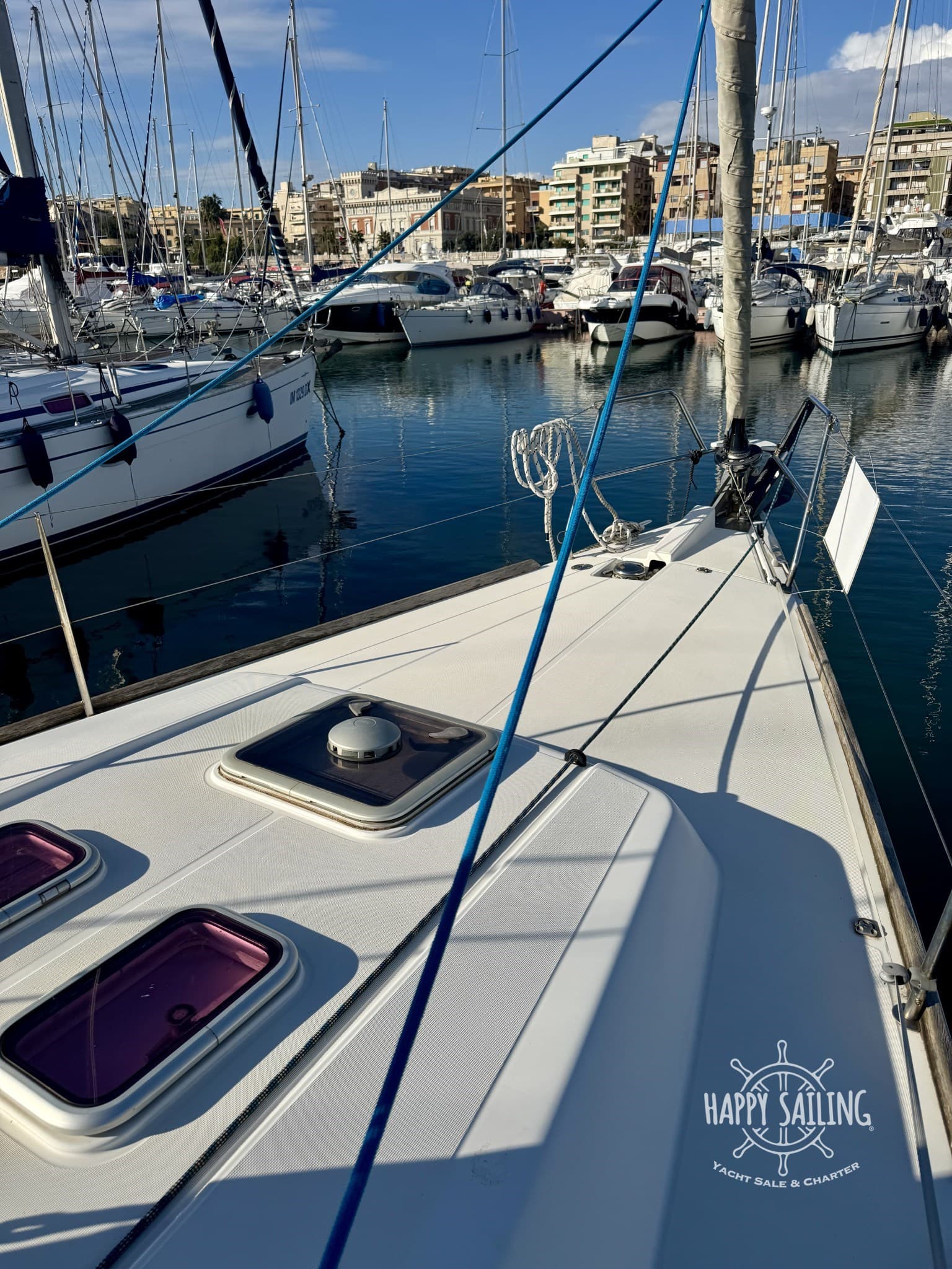 Dufour Yachts 405 Grand Large - Deck View Dufour Yachts 405 Grand Large - Deck View