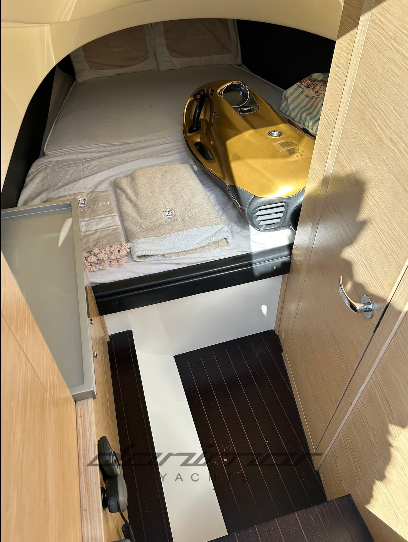 SACS Strider 11 - Deck View SACS Strider 11 - Deck View