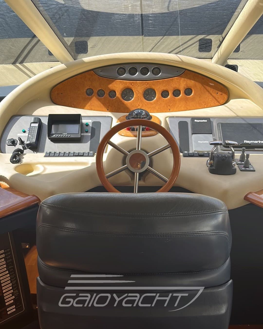 Azimut 62 usato - foto hero 5