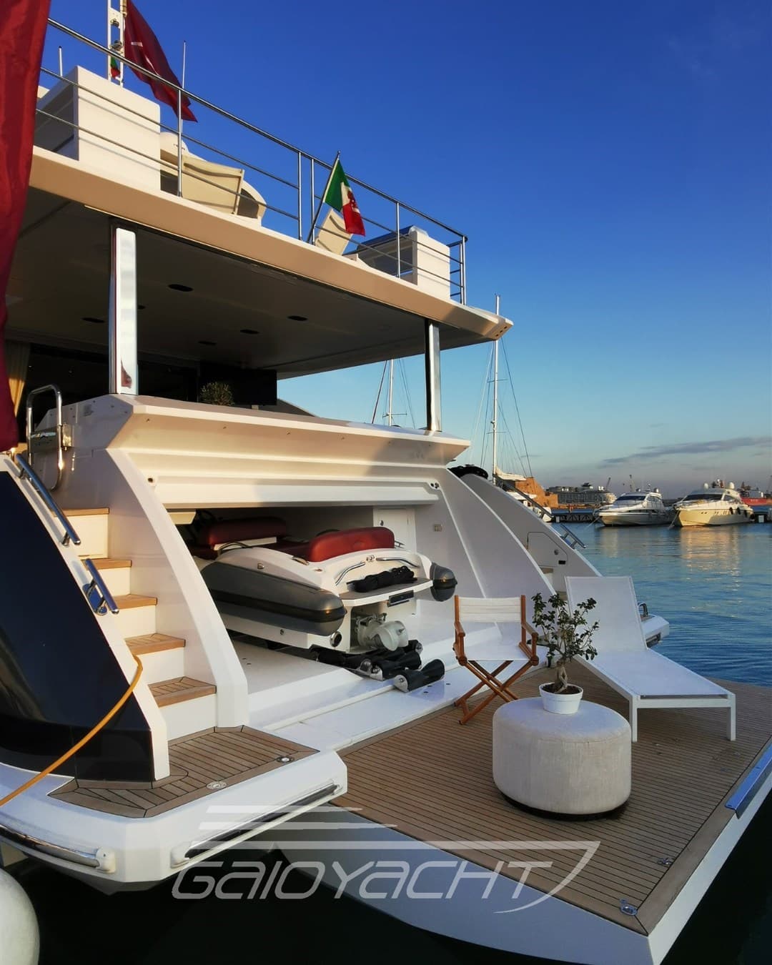 Azimut Grande 27 Metri usato - dettaglio 1