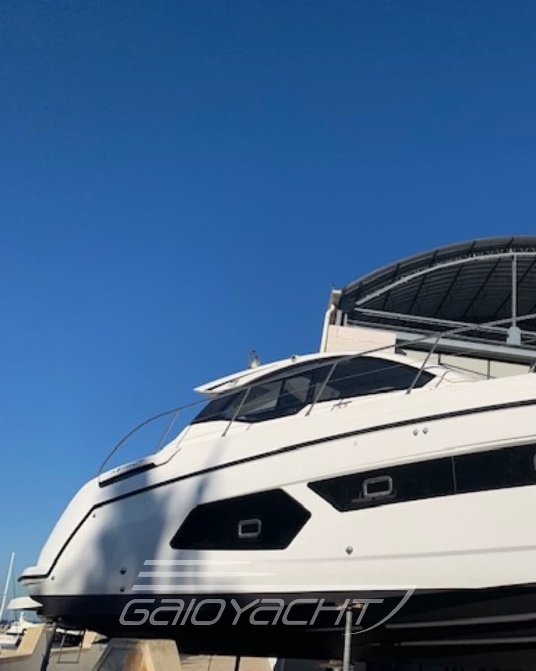 Azimut Atlantis 43 used - detail 2