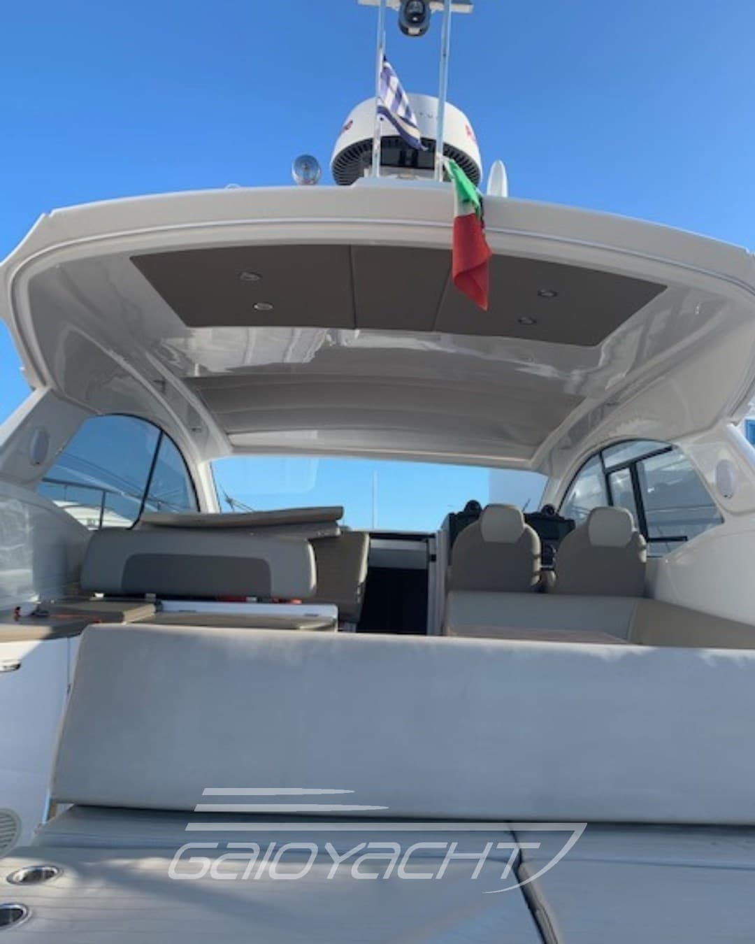 Azimut Atlantis 43 used - detail 4