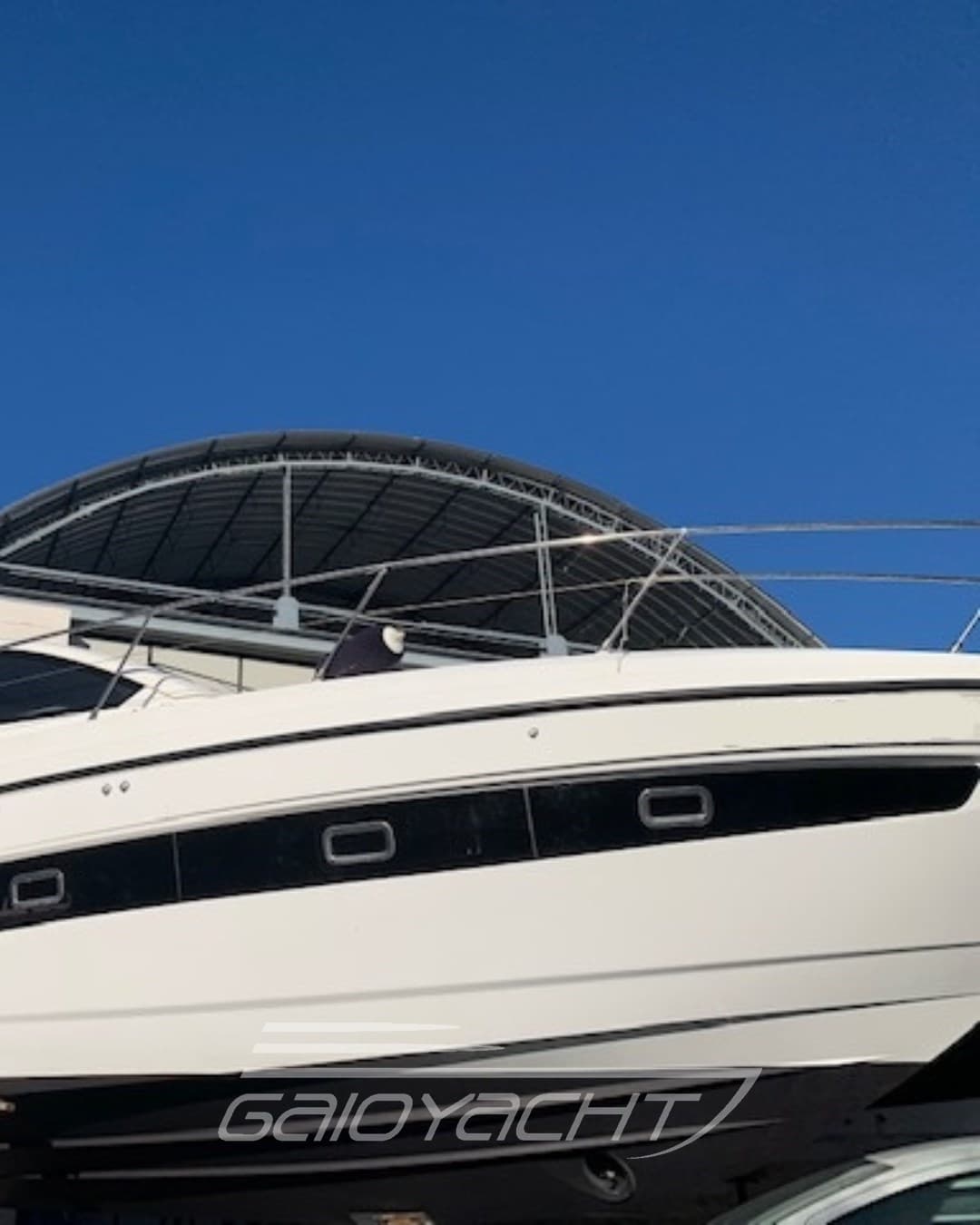 Azimut Atlantis 43 used - detail 3