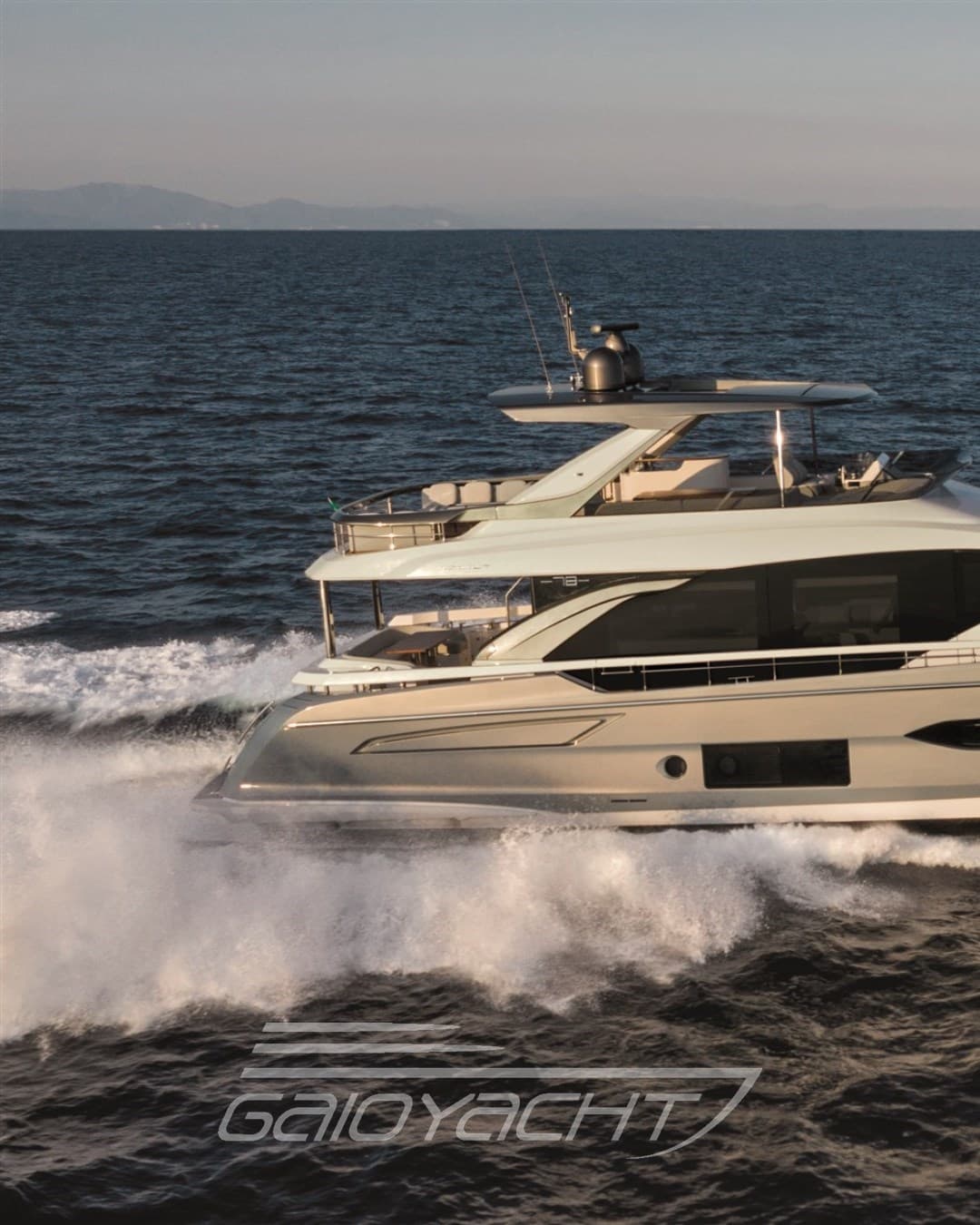 Azimut 78 Flybridge usato - foto hero 10