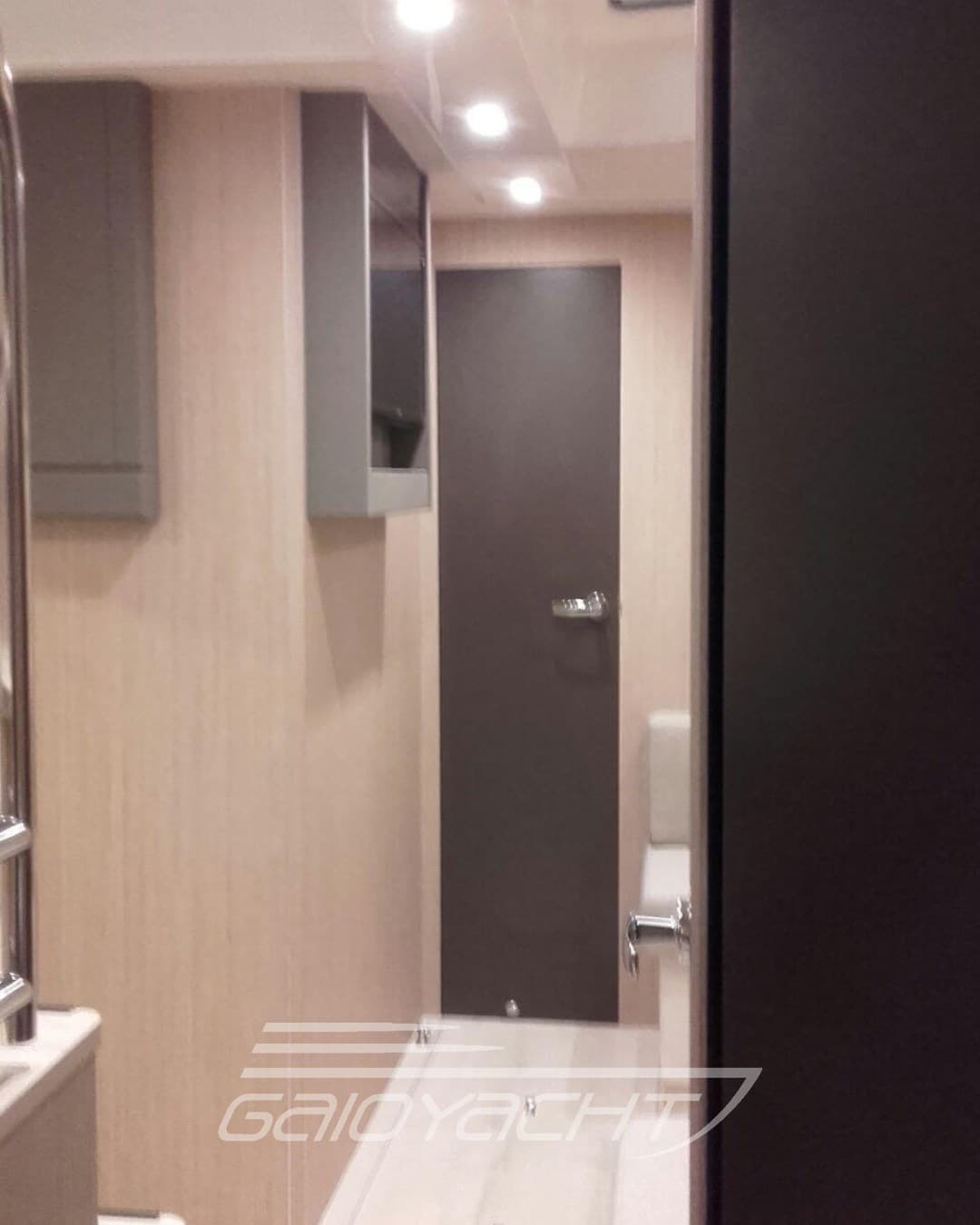 Cranchi 44 HT used - hero image 15
