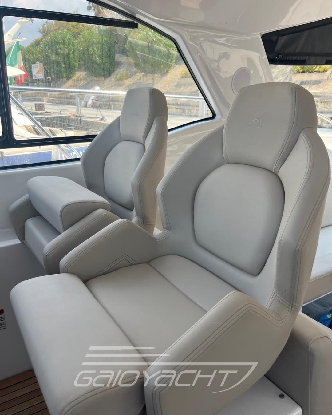 Azimut Atlantis 45 used - detail 3