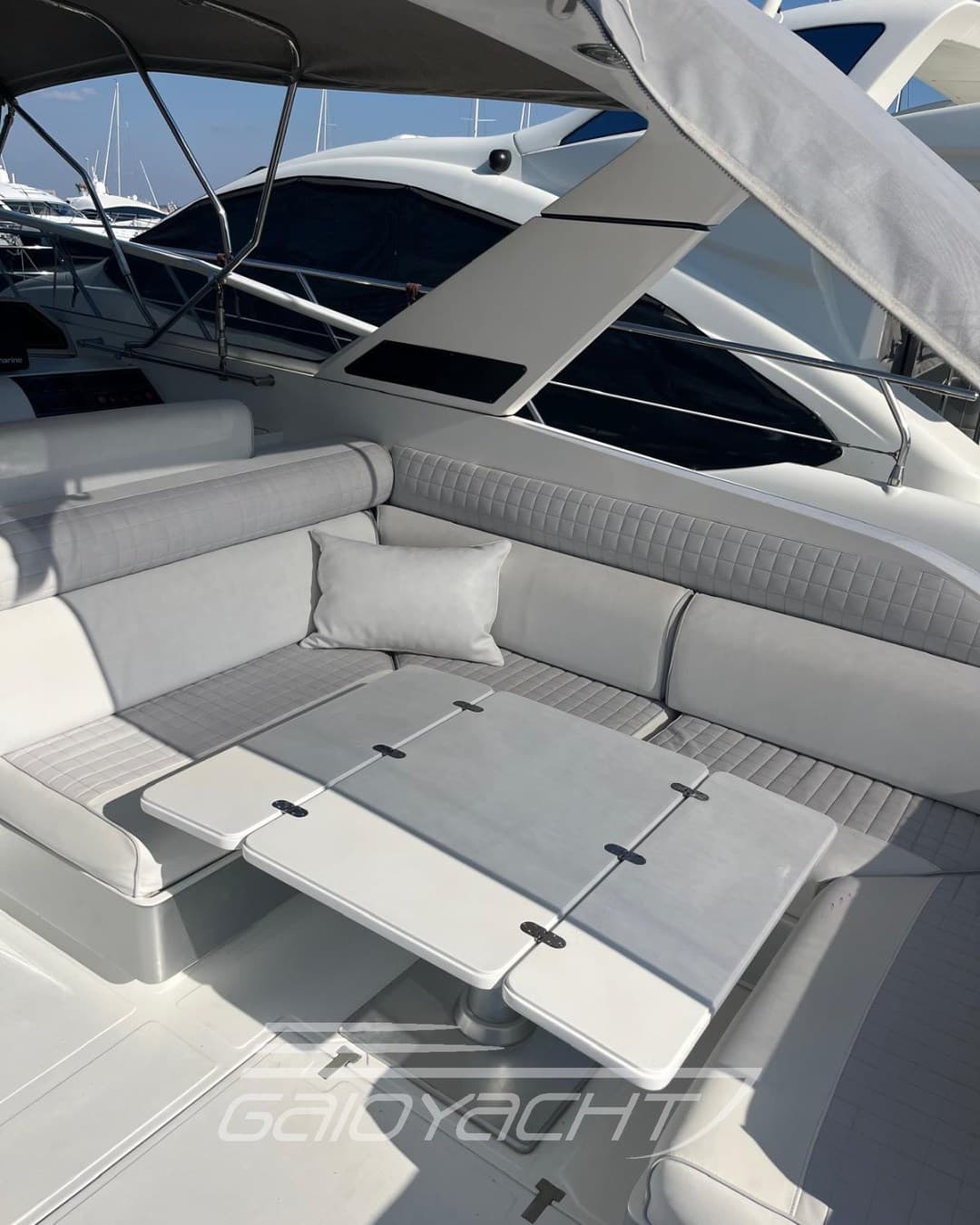 Pershing Pershing 45 - Interior View Pershing Pershing 45 - Interior View