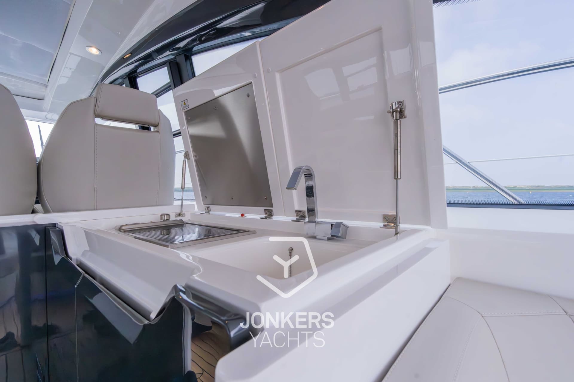 Fairline Targa 45 Open used - hero image 58