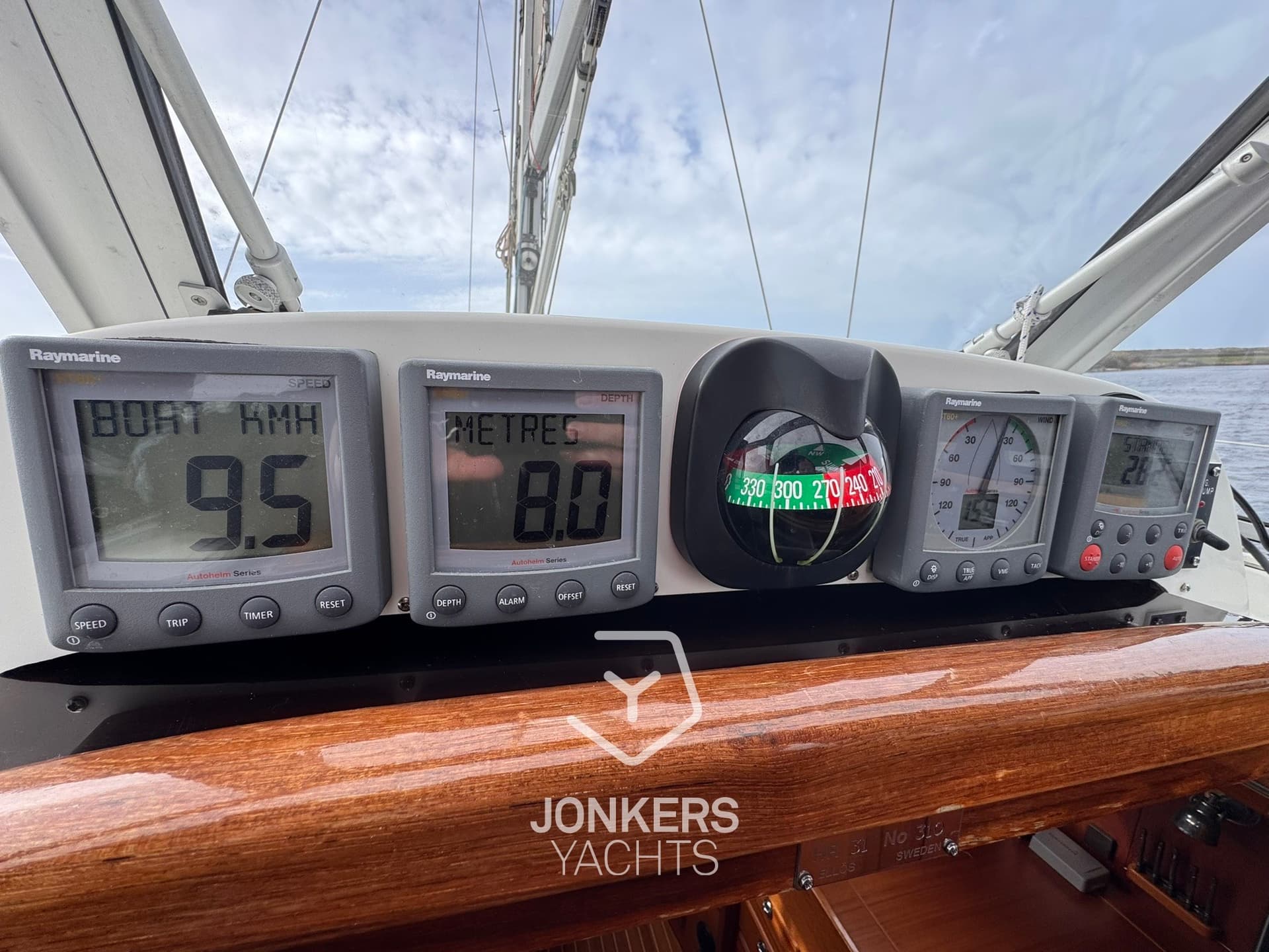 Hallberg Rassy 31 MKII usato - foto hero 33