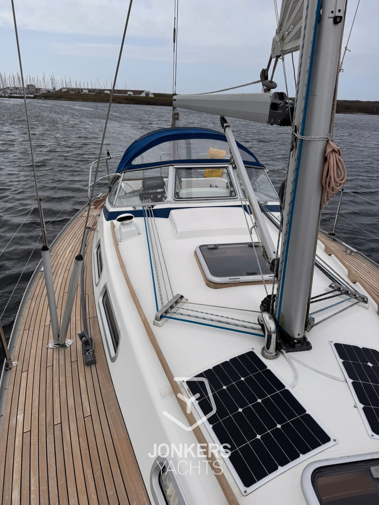 Hallberg Rassy 31 MKII usato - foto hero 18