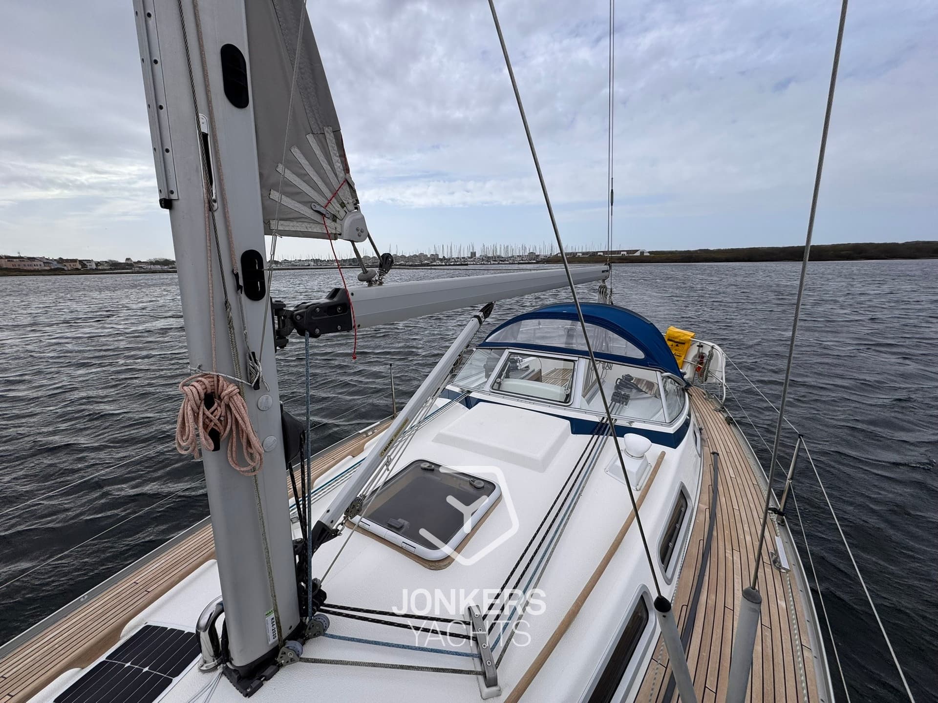 Hallberg Rassy 31 MKII usato - foto hero 20