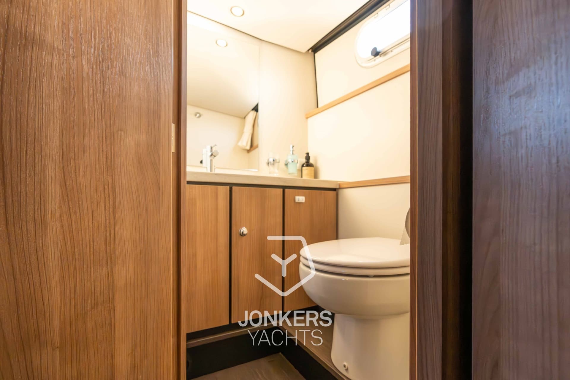 Linssen Grand Sturdy 35.0 AC INTERO usato - foto hero 87