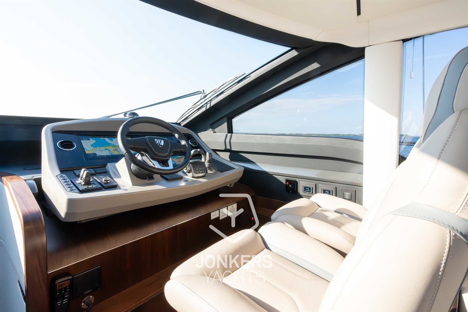 Fairline Squadron 58 used - hero image 13
