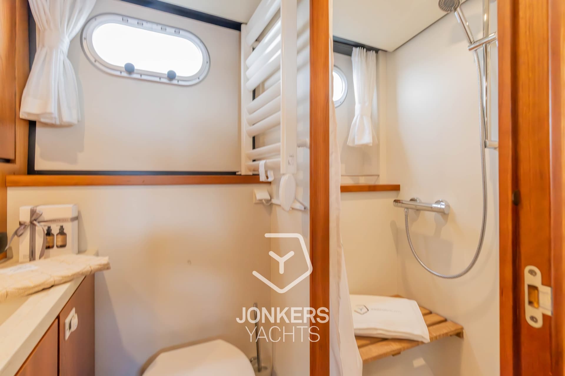 Linssen Grand Sturdy 40.0 AC usato - foto hero 100