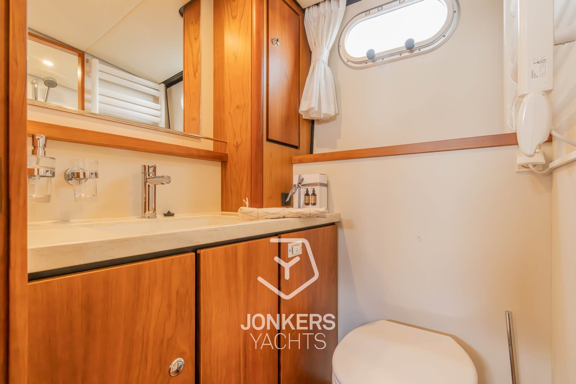 Linssen Grand Sturdy 40.0 AC usato - foto hero 97