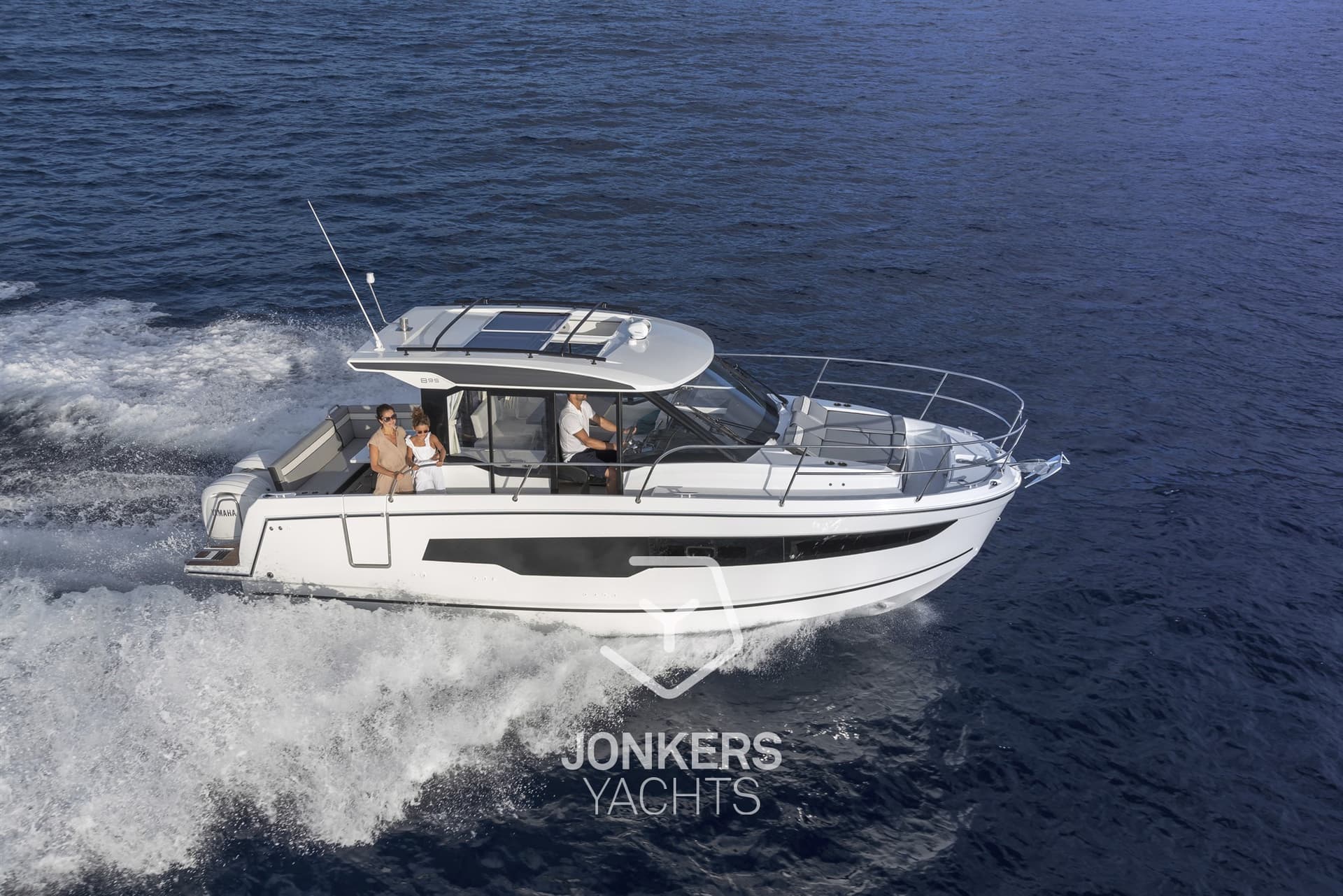 Jeanneau Merry Fisher 895 S2 - Detail View 1 Jeanneau Merry Fisher 895 S2 - Detail View 1