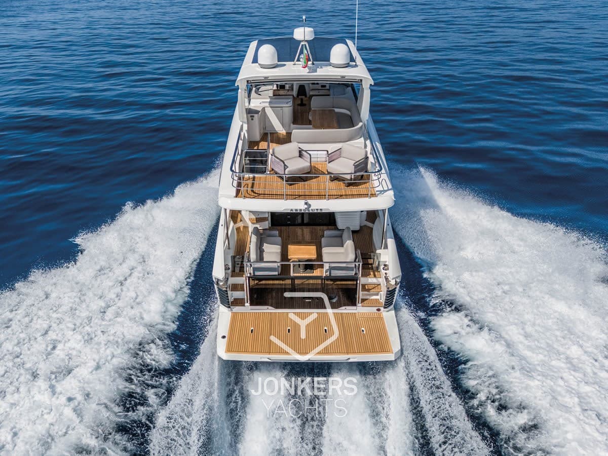 Absolute Navetta 53 - Deck View Absolute Navetta 53 - Deck View