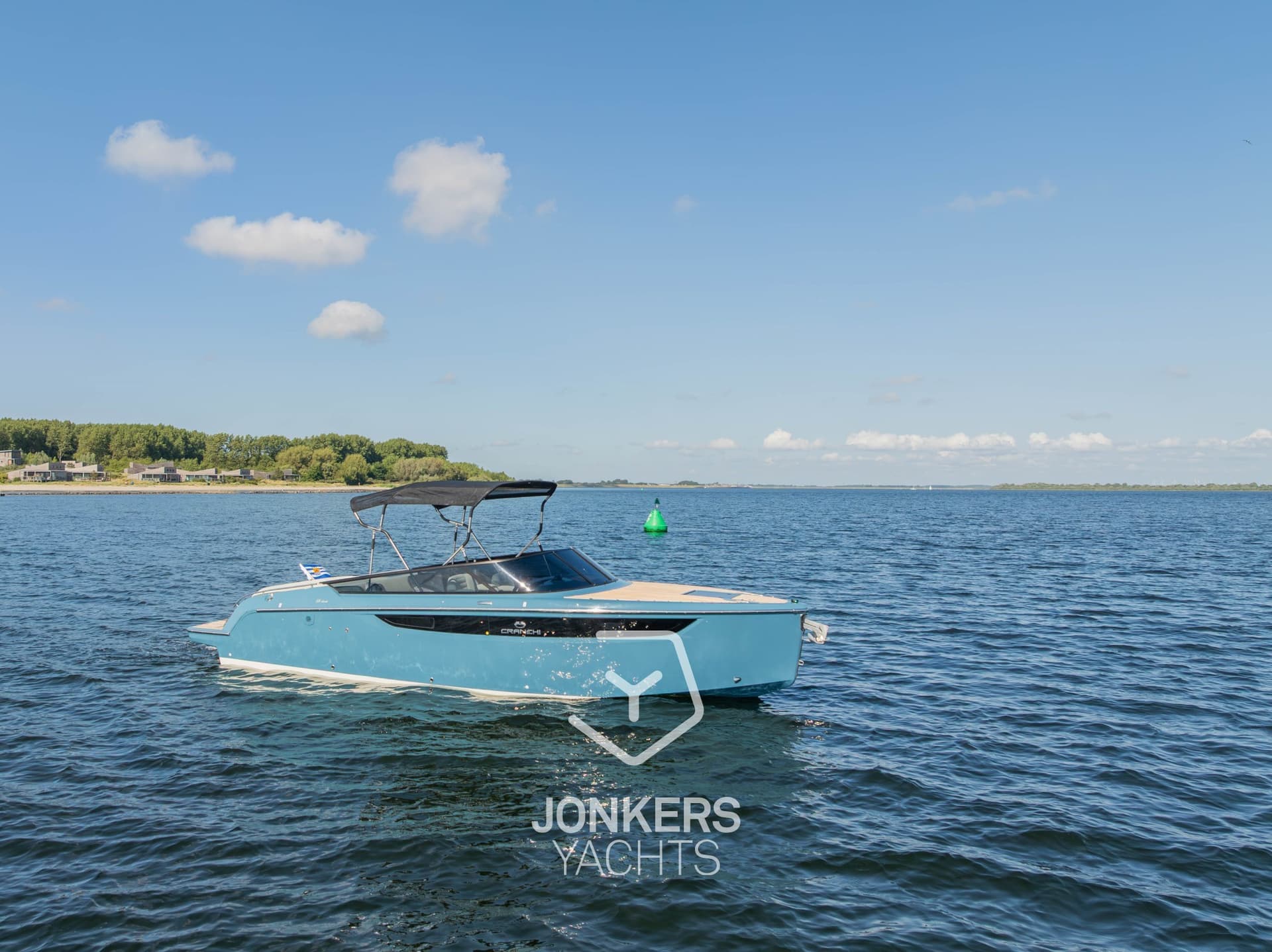 Cranchi E26 Classic - Deck View Cranchi E26 Classic - Deck View