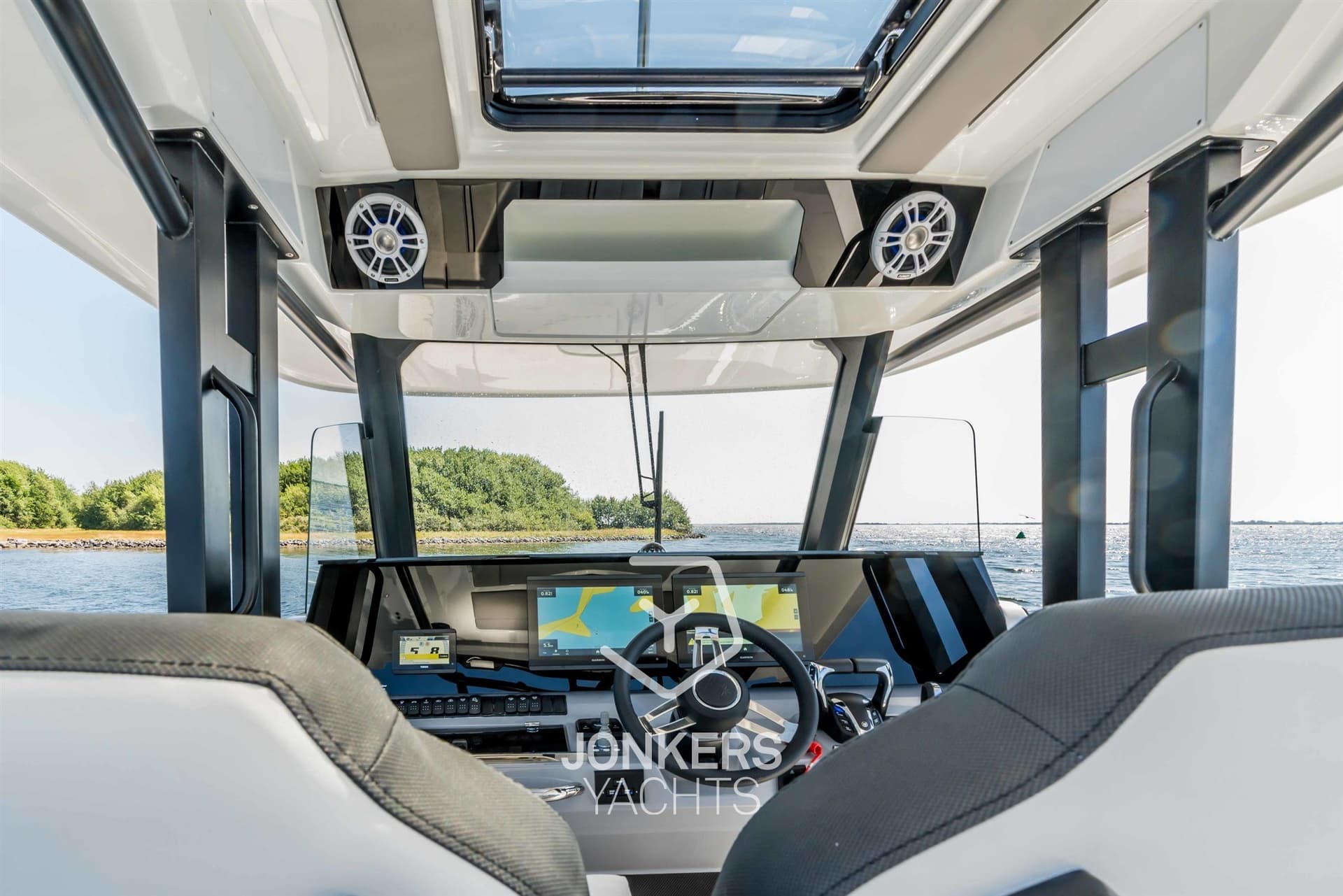 Jeanneau Cap Camarat 10.5 Cc - Deck View Jeanneau Cap Camarat 10.5 Cc - Deck View