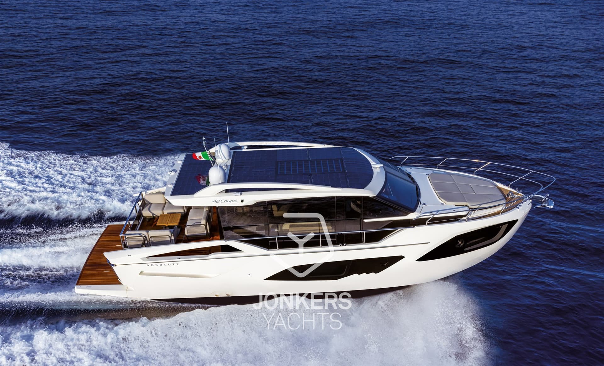 Absolute 48 Coupé - Detail View 1 Absolute 48 Coupé - Detail View 1