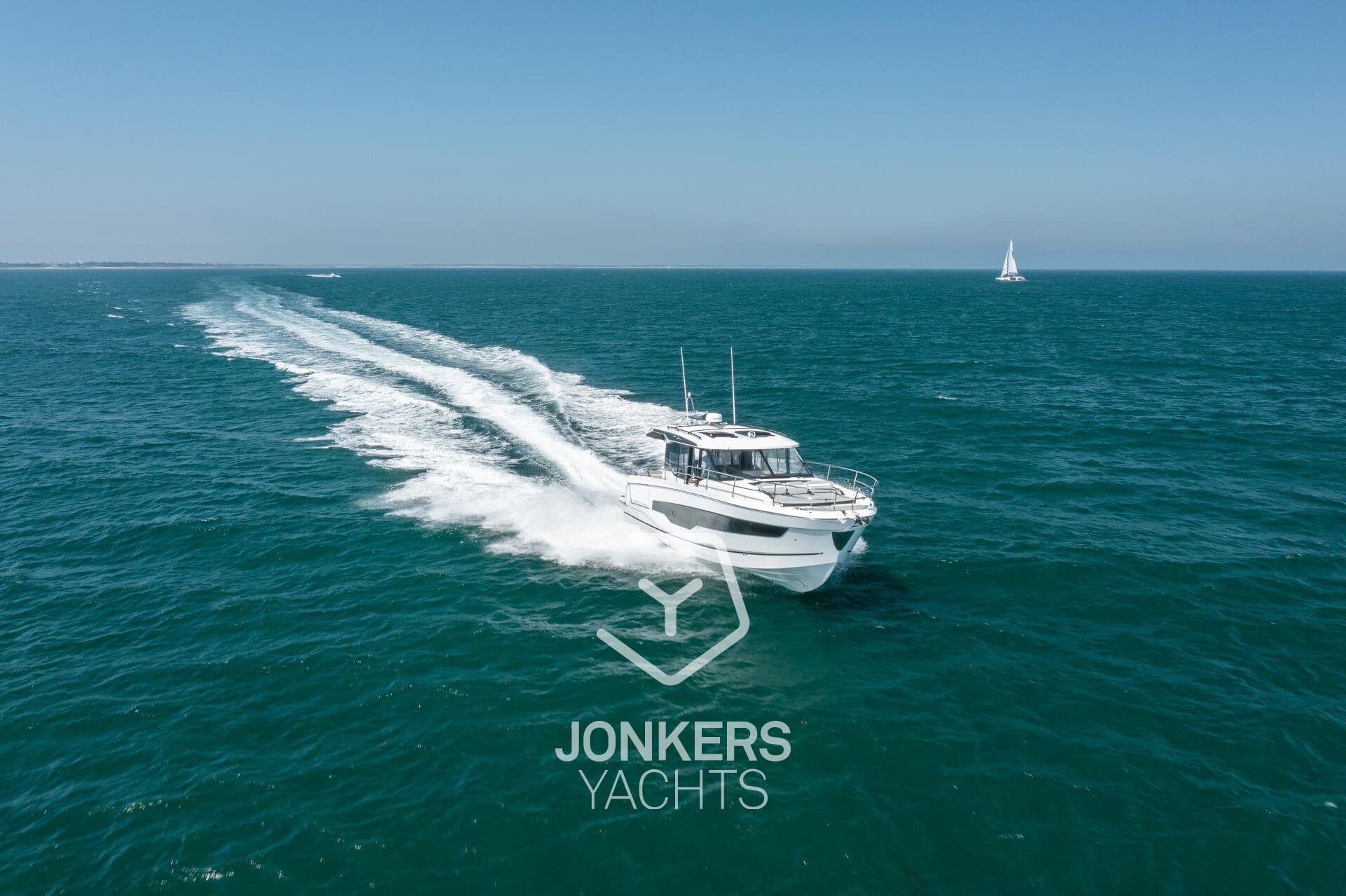 Jeanneau Merry Fisher 1295 Coupé - Detail View 1 Jeanneau Merry Fisher 1295 Coupé - Detail View 1