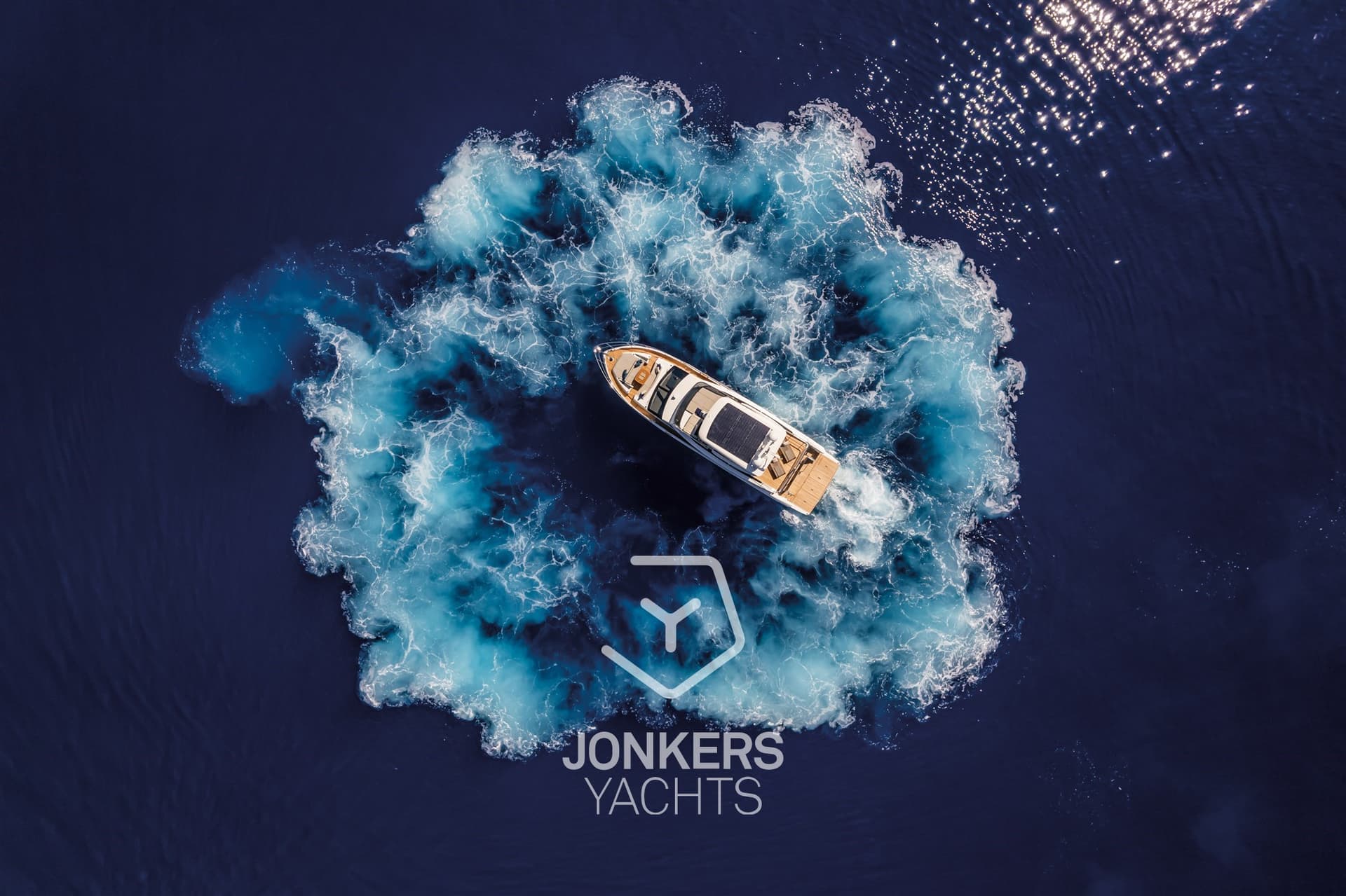 Absolute 60 Fly - Deck View Absolute 60 Fly - Deck View