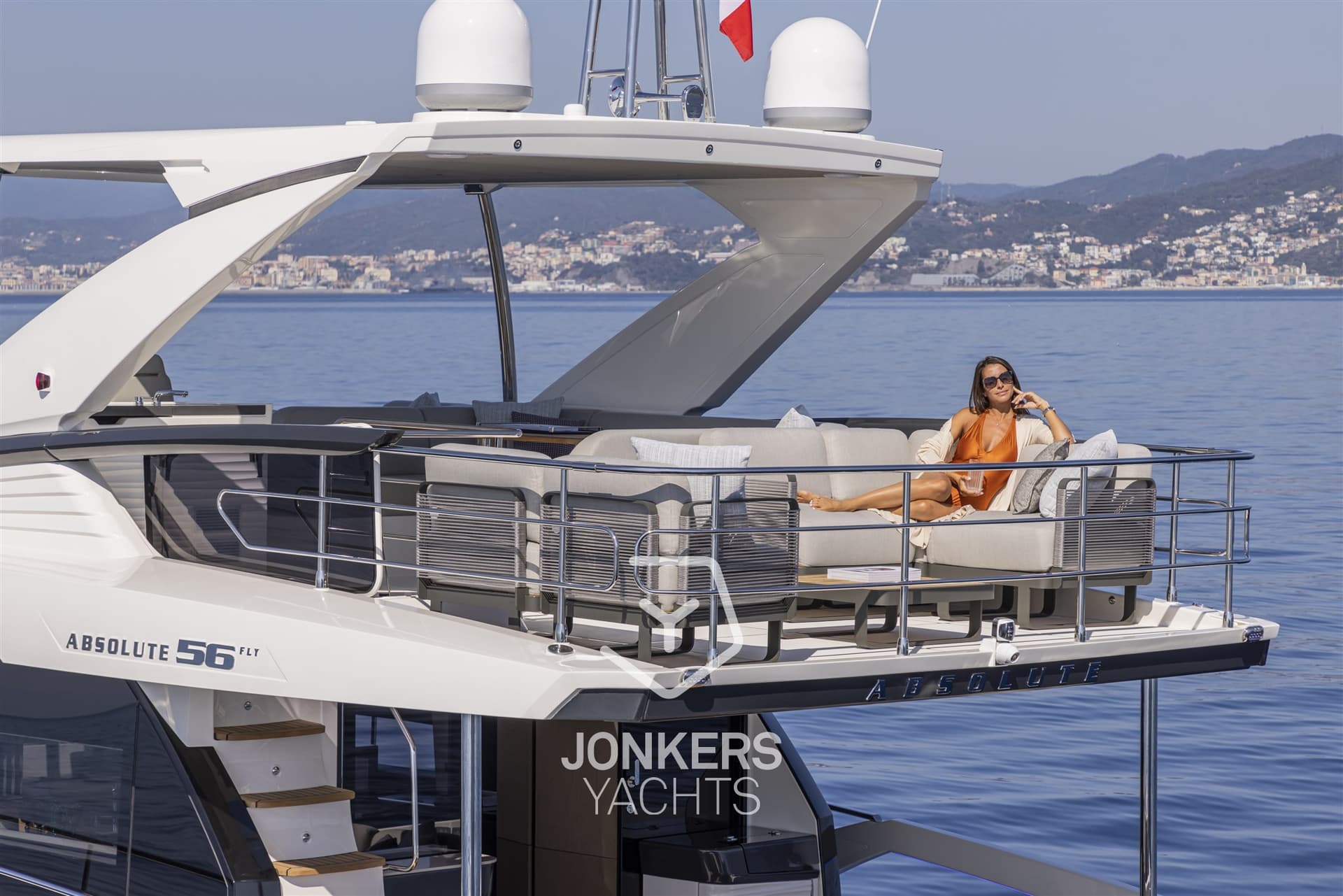 Absolute 56 Fly - Deck View Absolute 56 Fly - Deck View