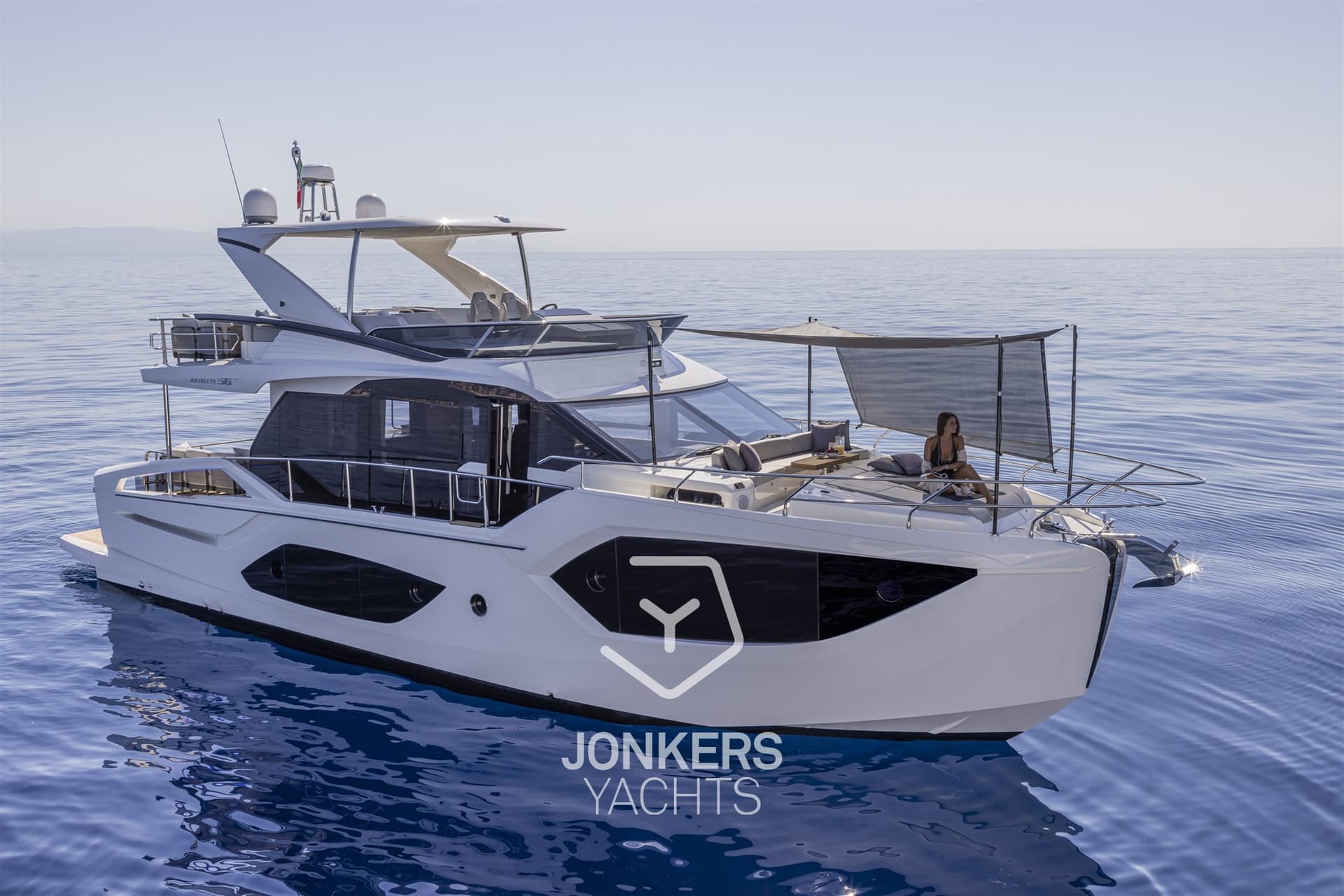 Absolute 56 Fly - Main View Absolute 56 Fly - Main View